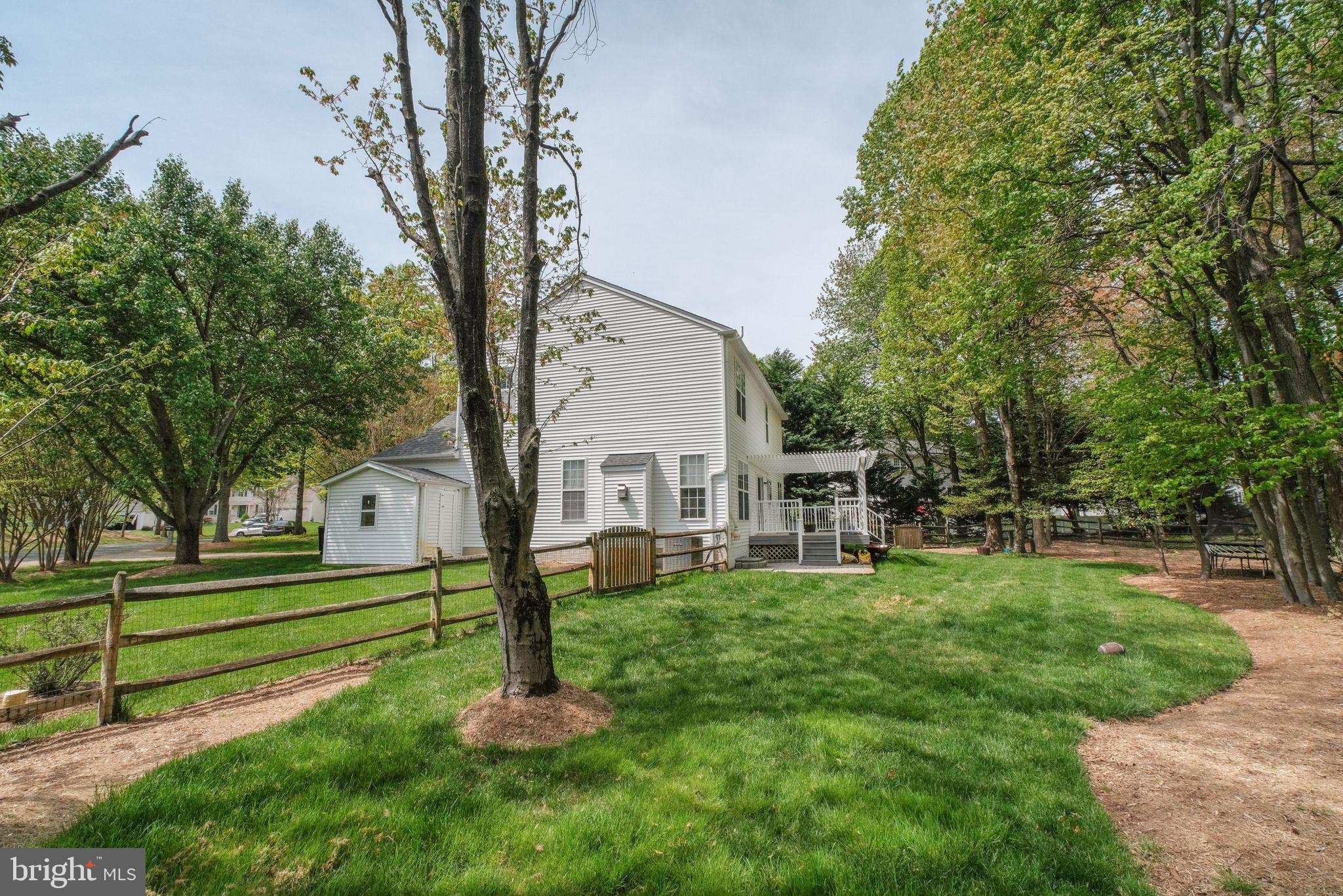 RIVERWALK/BLK WALNUT COV - Residential