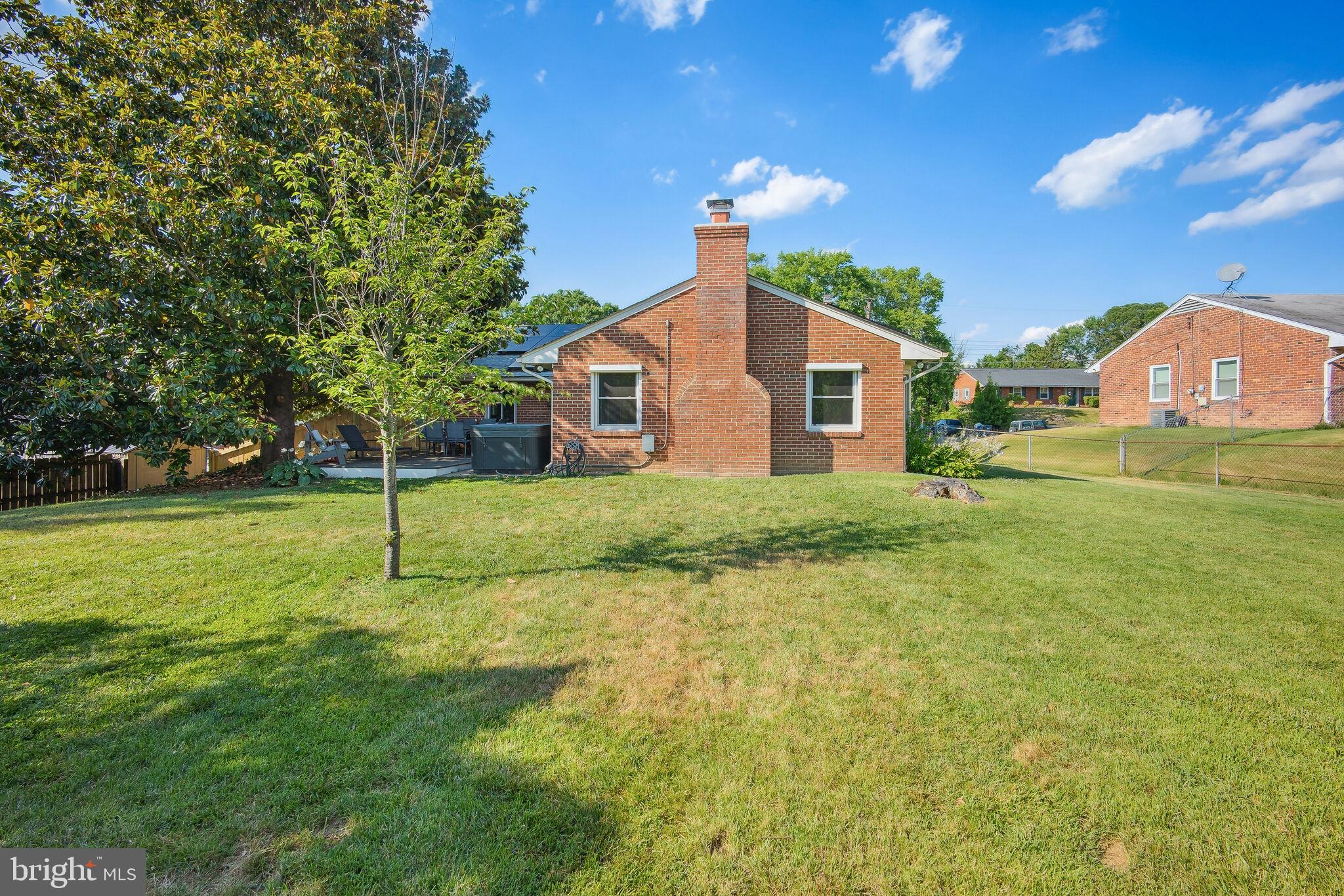 PARKLAWN - Residential Lease