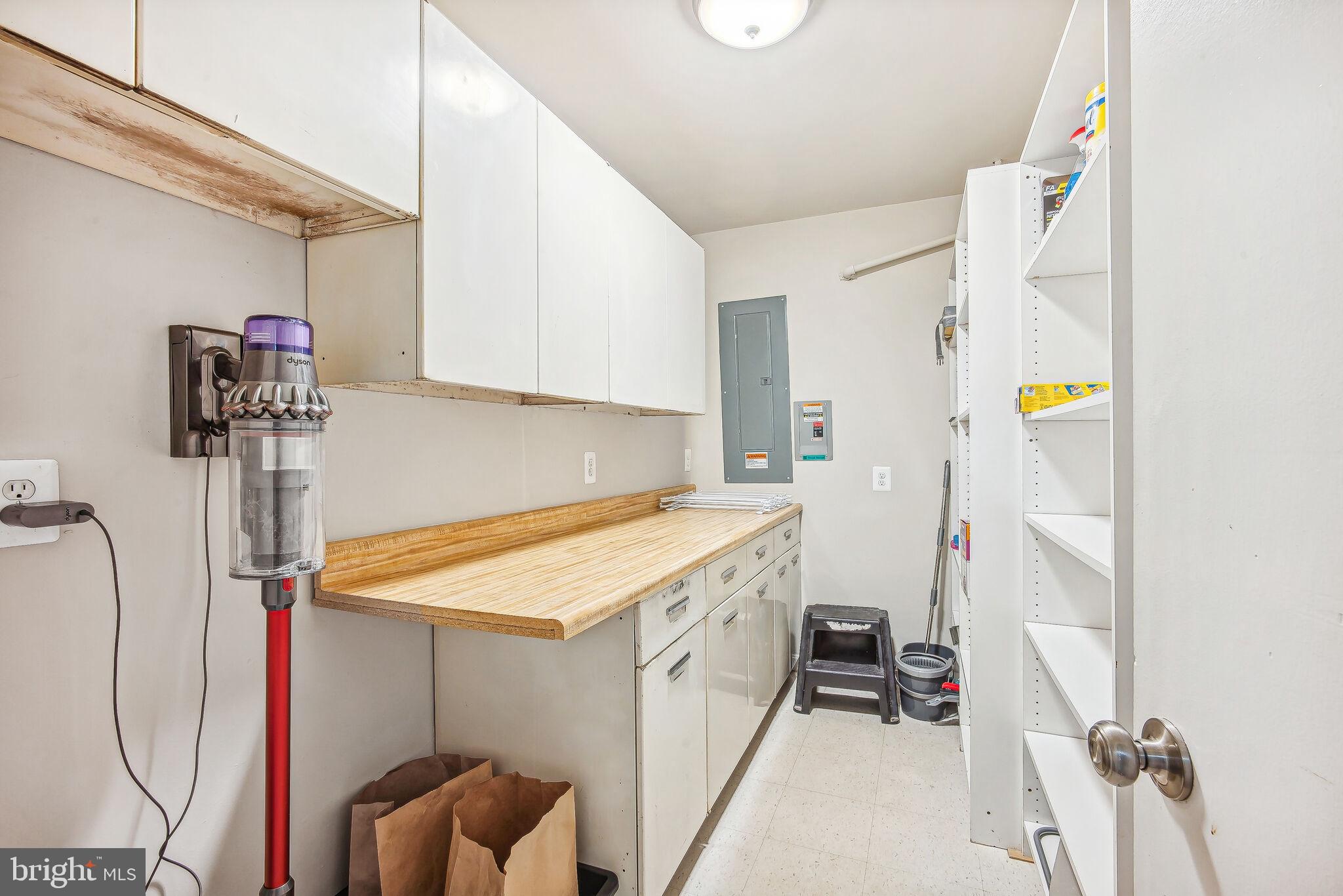 PARKLAWN - Residential Lease