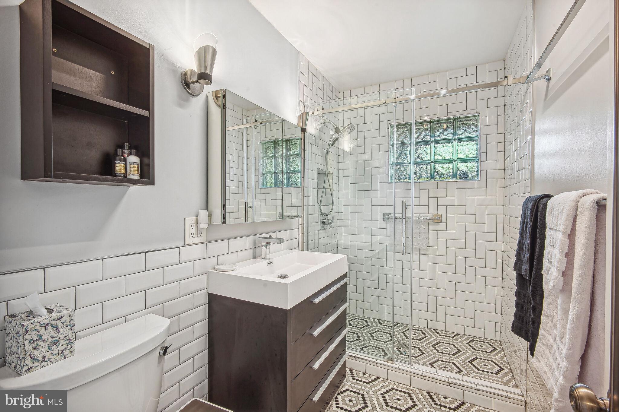 PARKLAWN - Residential Lease