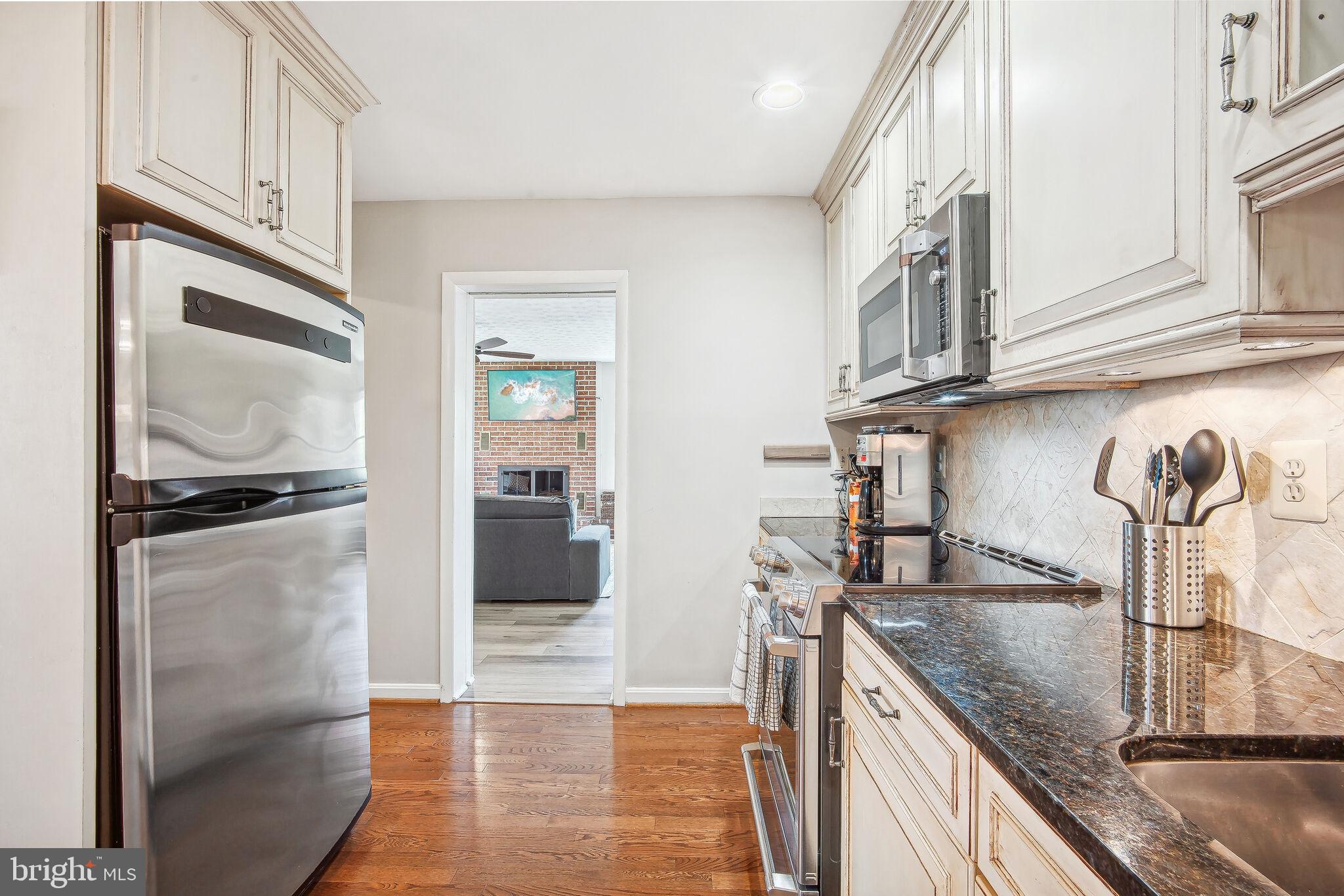 PARKLAWN - Residential Lease