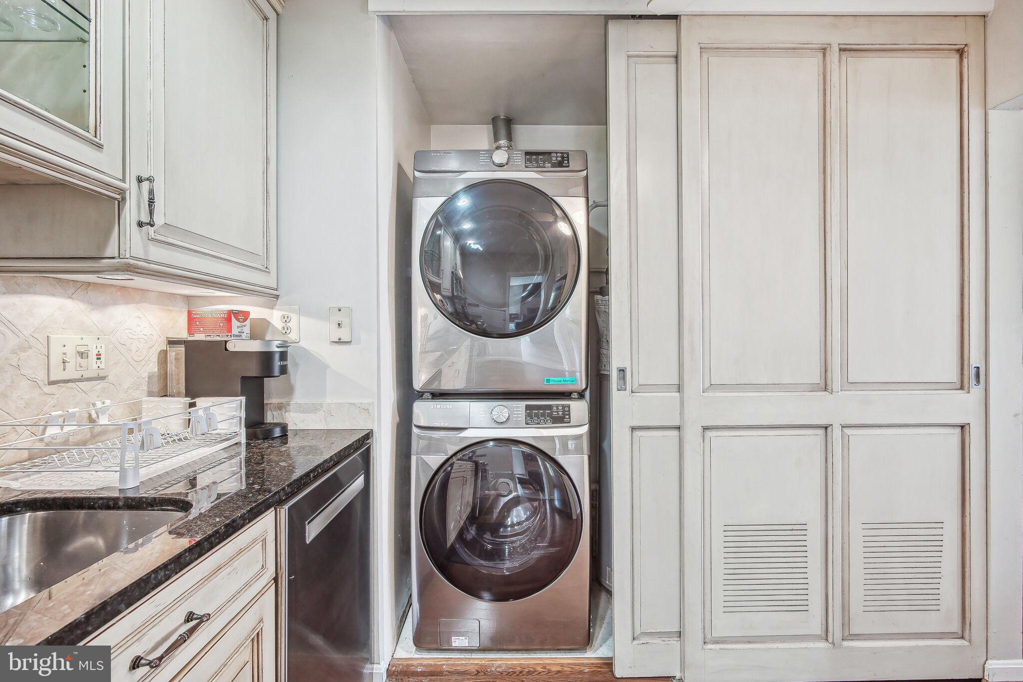 PARKLAWN - Residential Lease