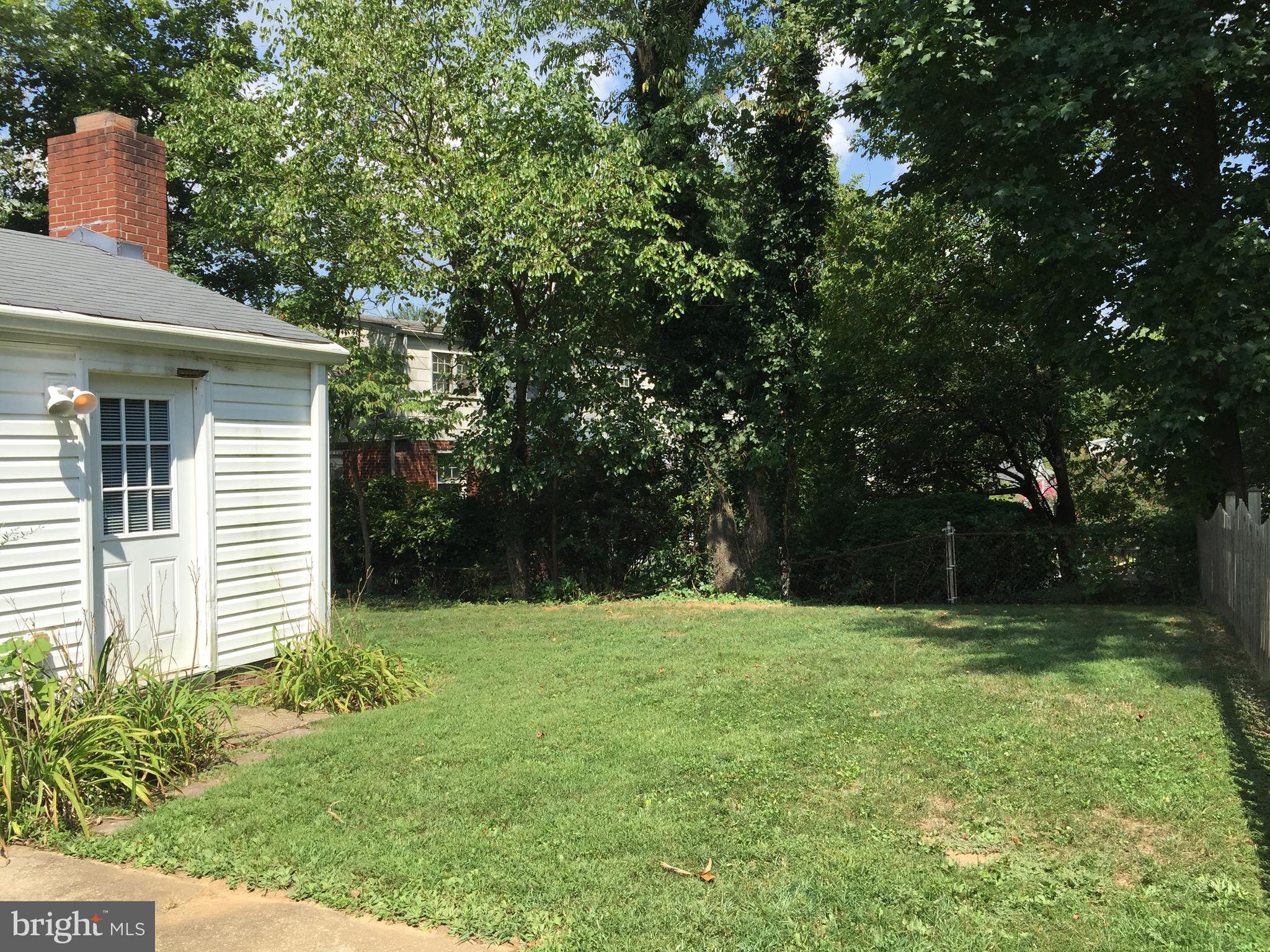 ROSEWOOD - Residential Lease