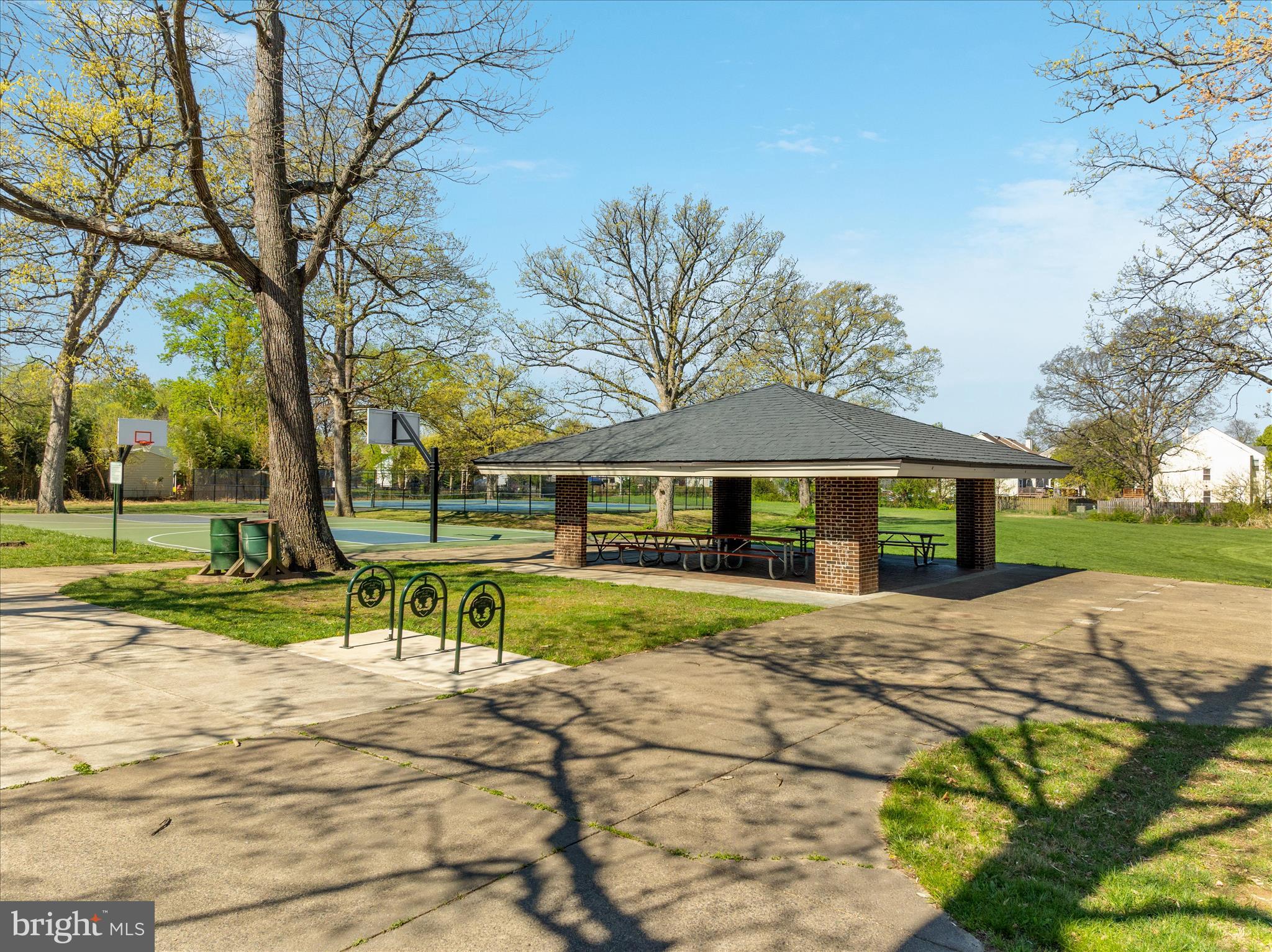 THE DOWNS - Residential