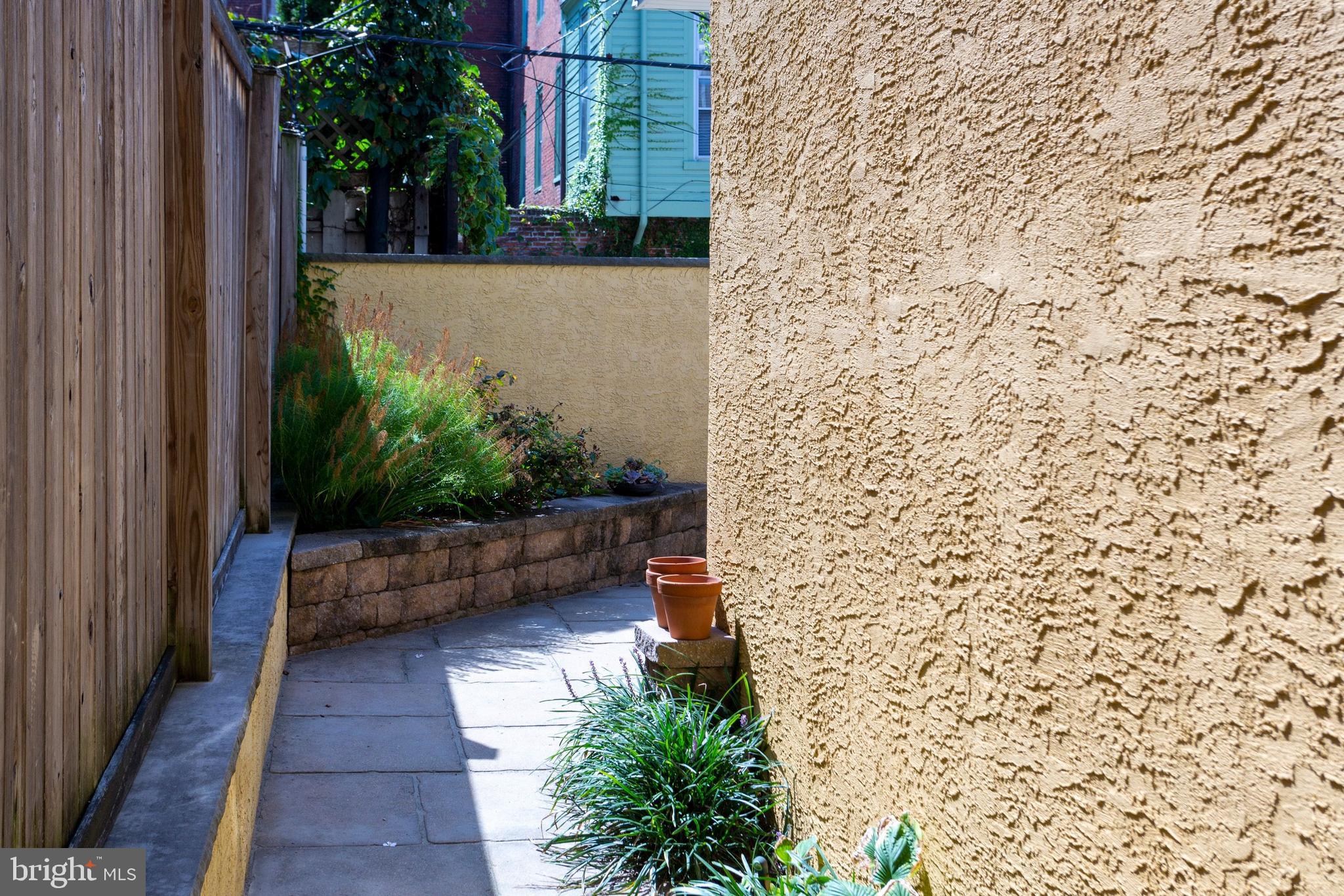 ART MUSEUM AREA - Residential