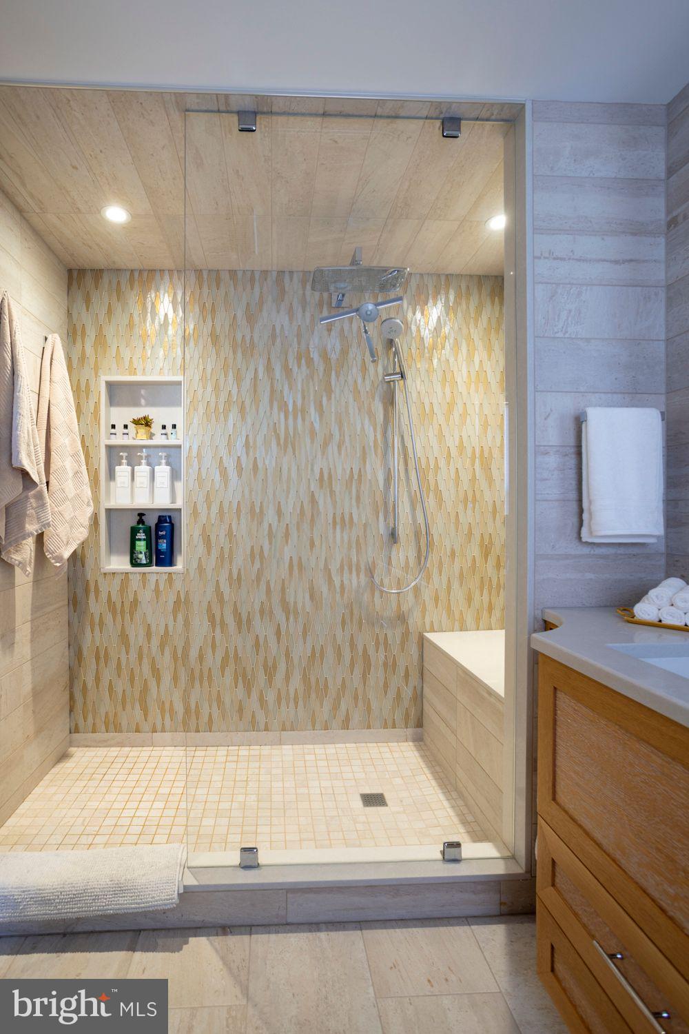 ART MUSEUM AREA - Residential