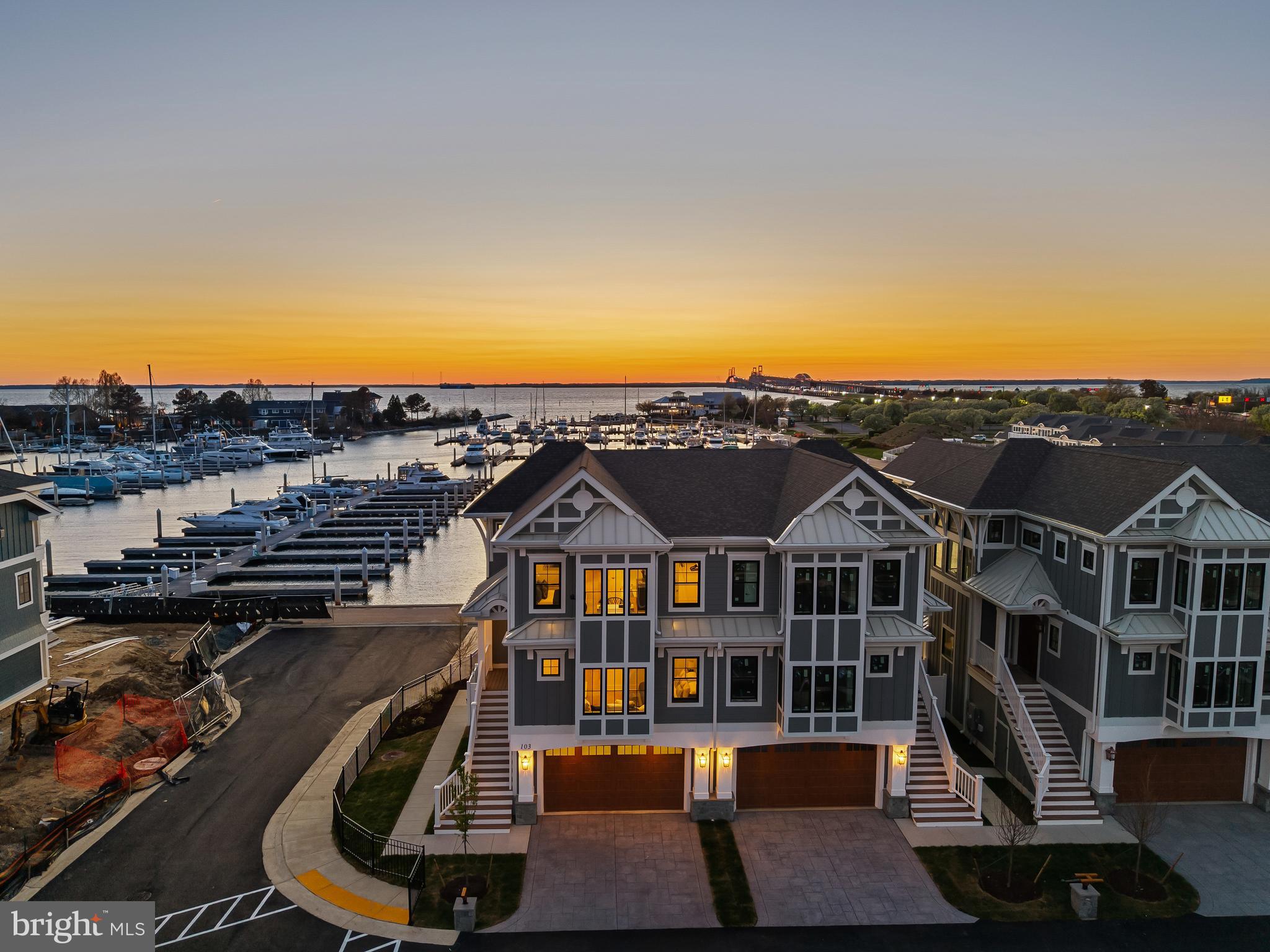 BAY BRIDGE MARINA - Residential