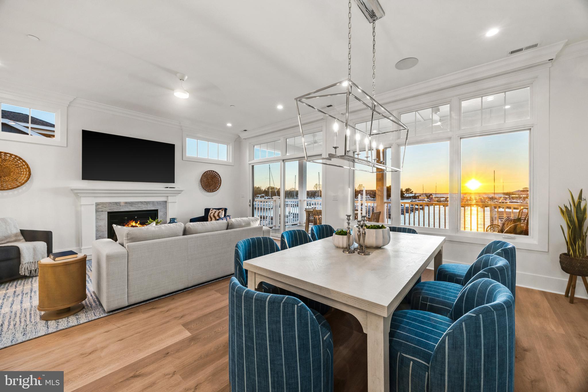 BAY BRIDGE MARINA - Residential