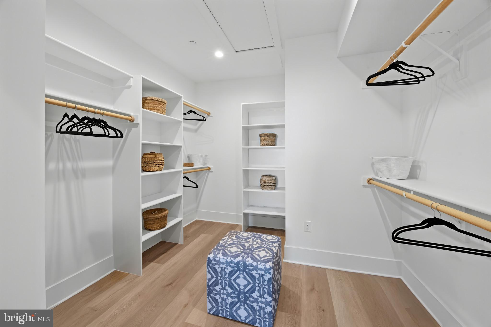 BAY BRIDGE MARINA - Residential