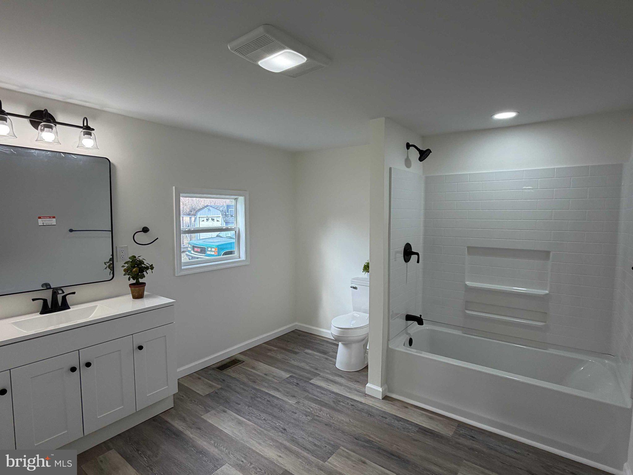 FARM VIEW PARK - Residential