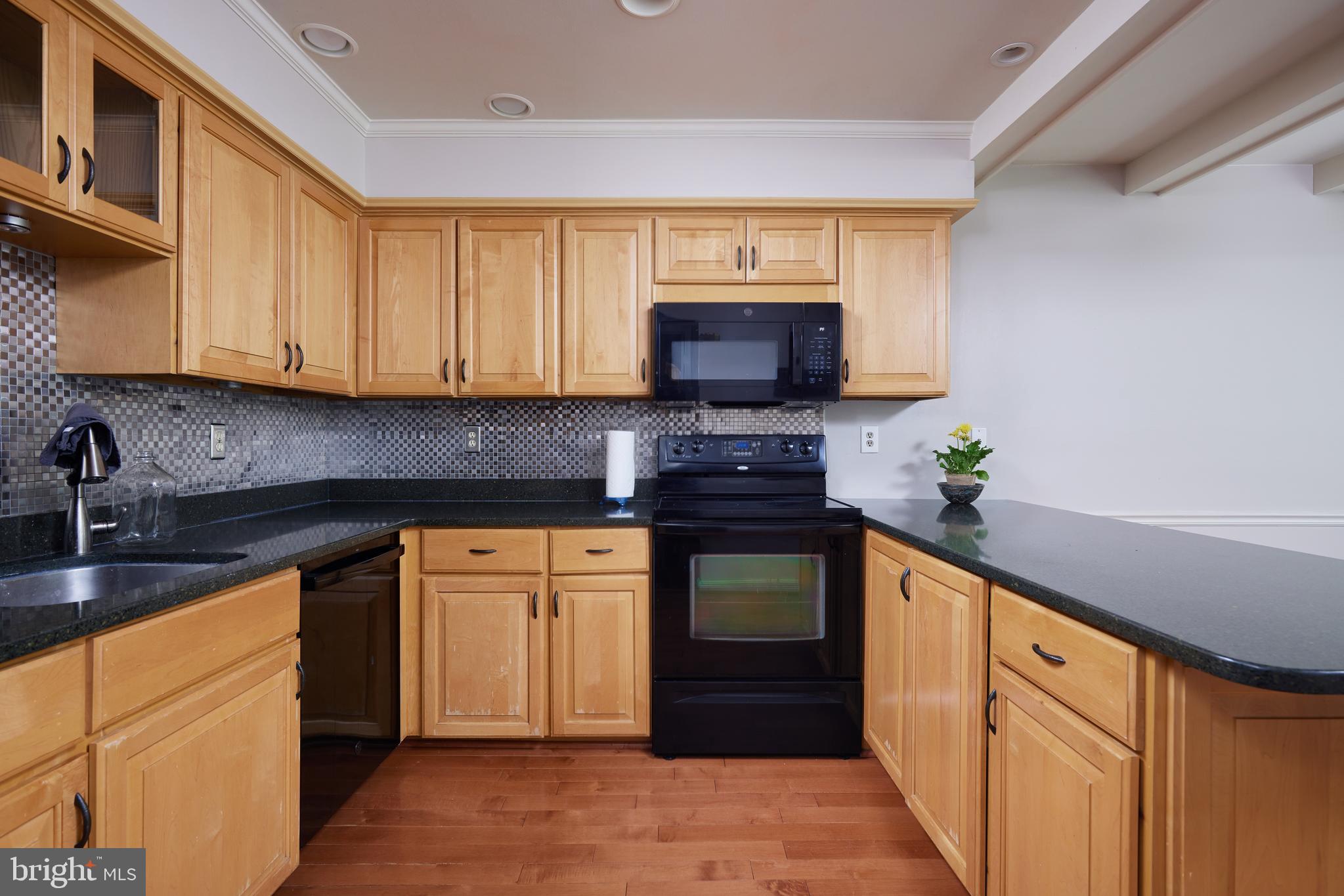 WOODSIDE PARK - Residential