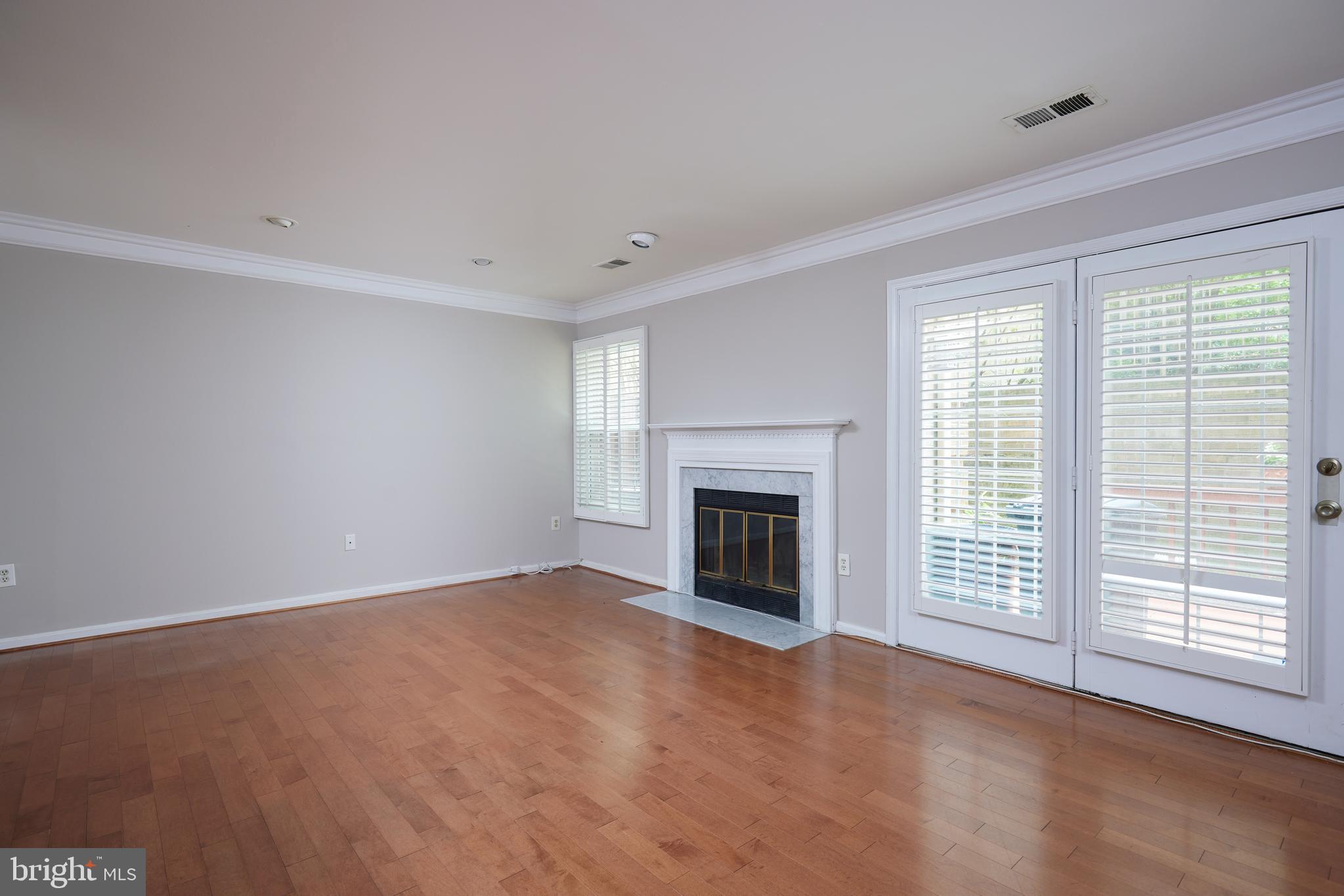 WOODSIDE PARK - Residential