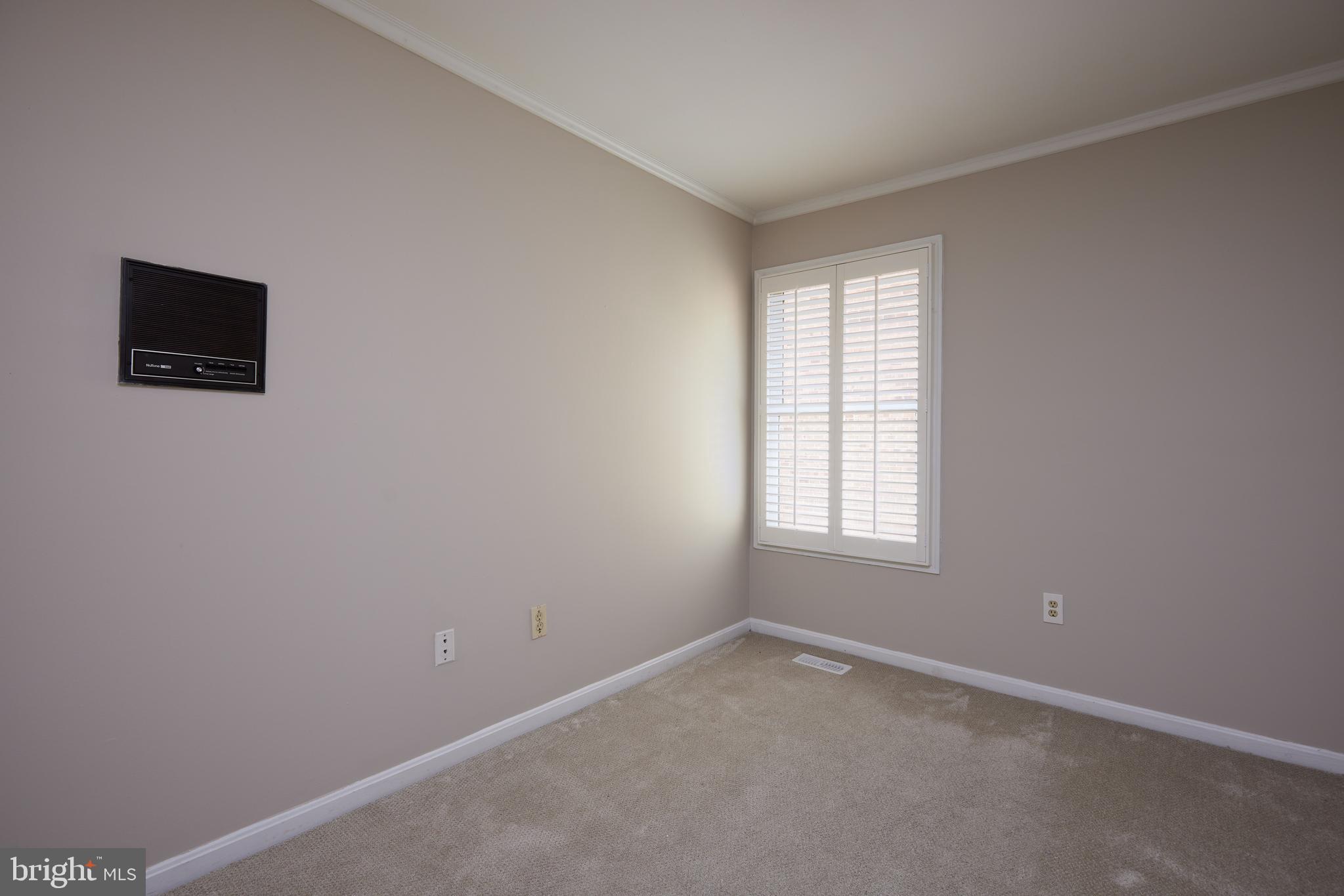 WOODSIDE PARK - Residential