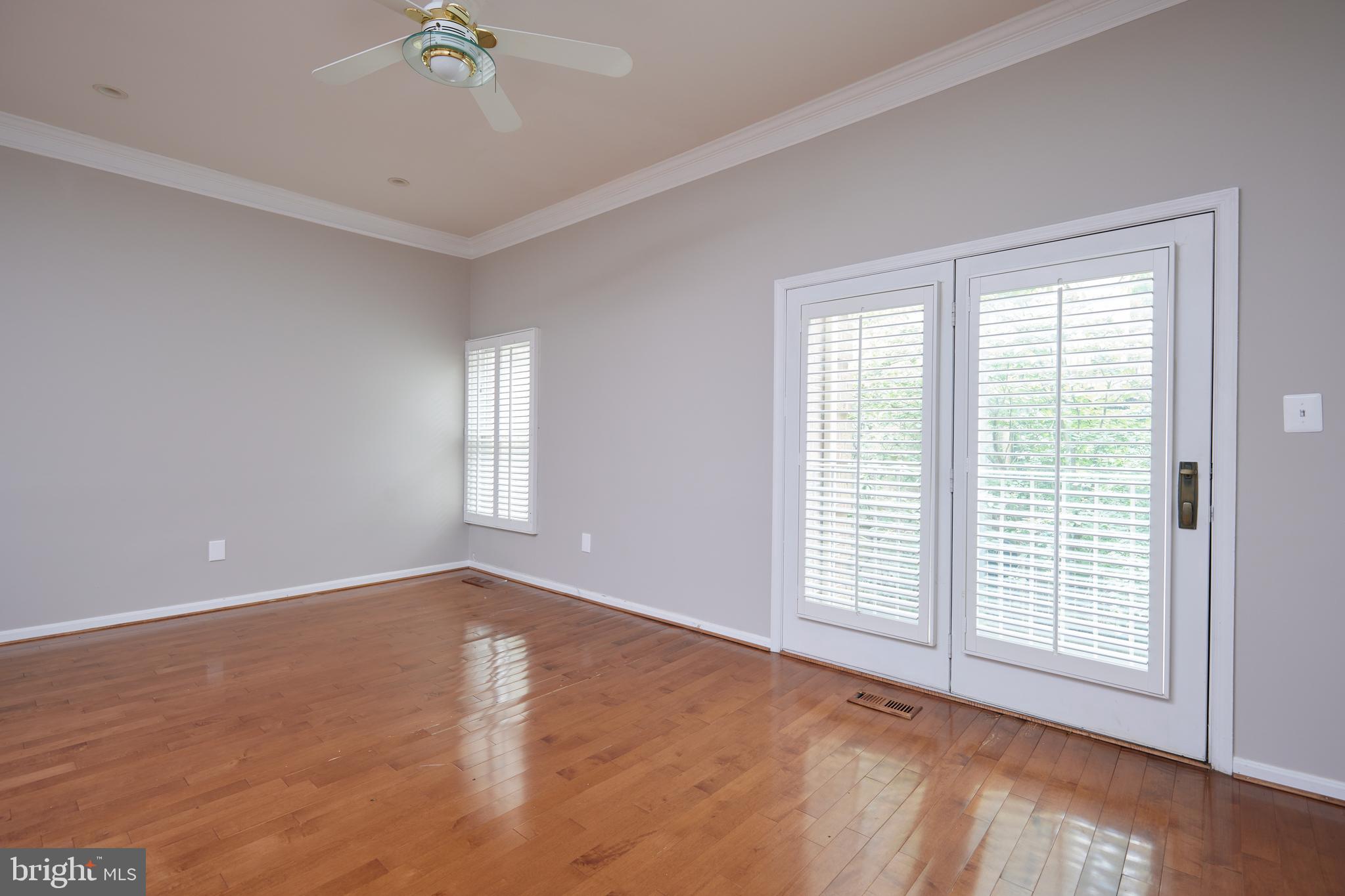 WOODSIDE PARK - Residential