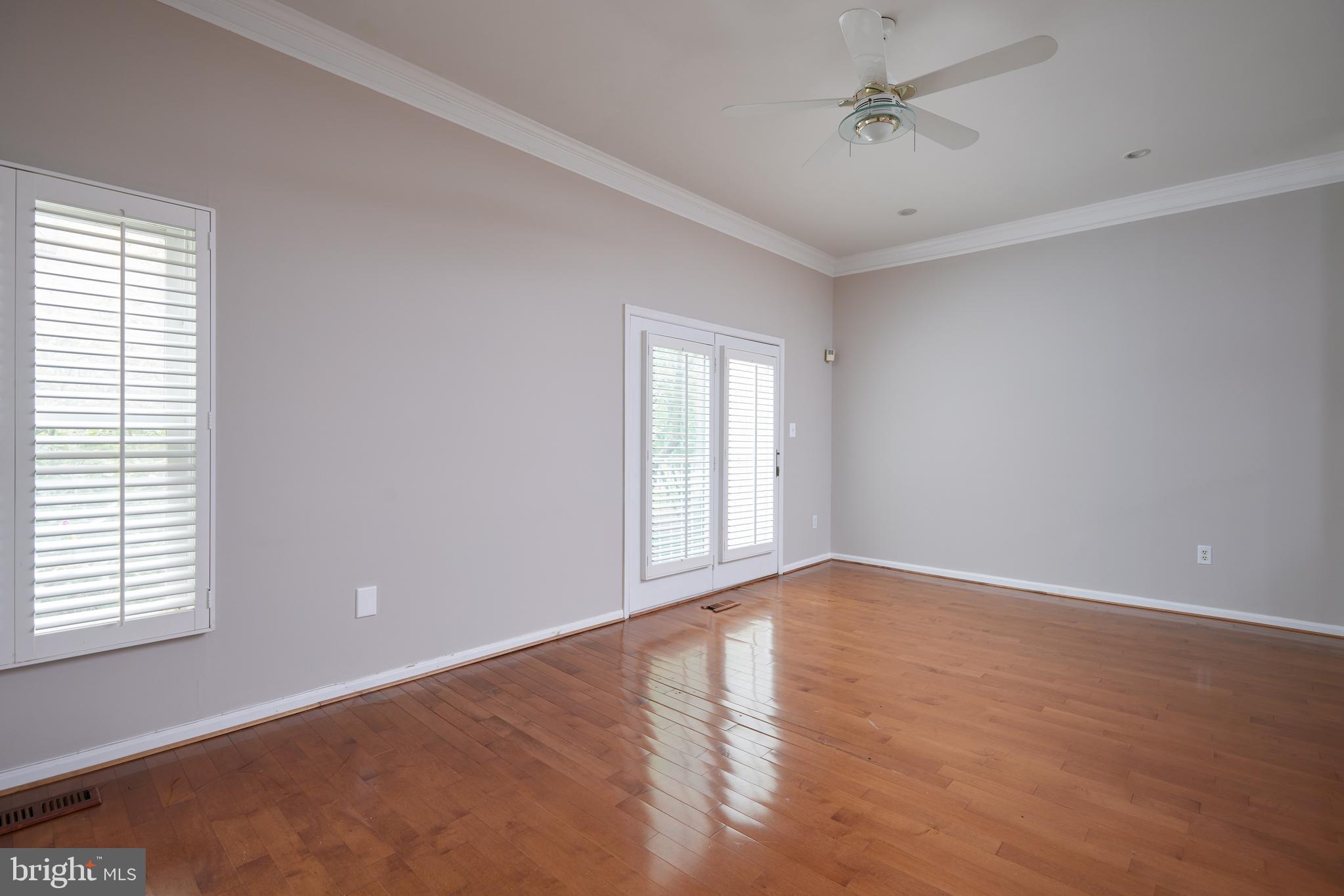 WOODSIDE PARK - Residential