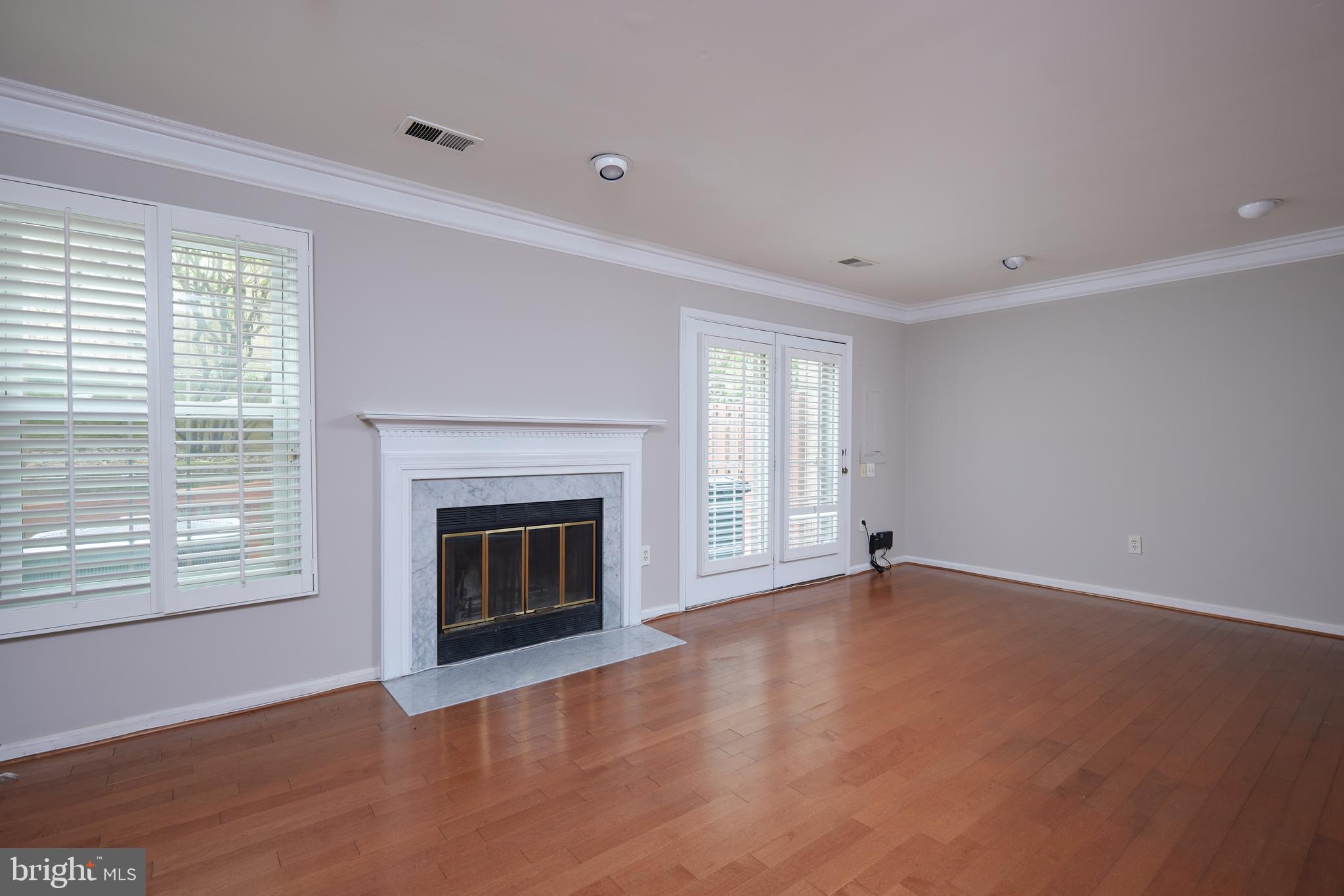 WOODSIDE PARK - Residential