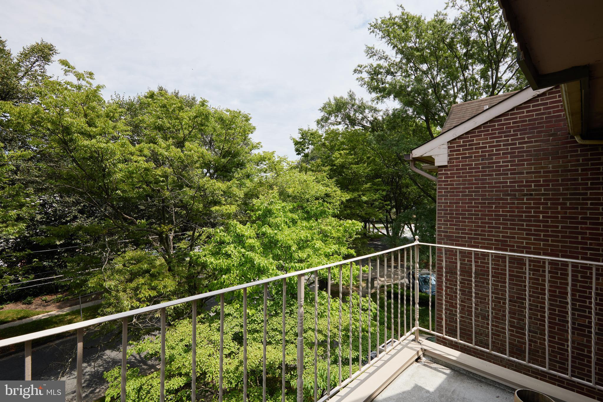 WOODSIDE PARK - Residential