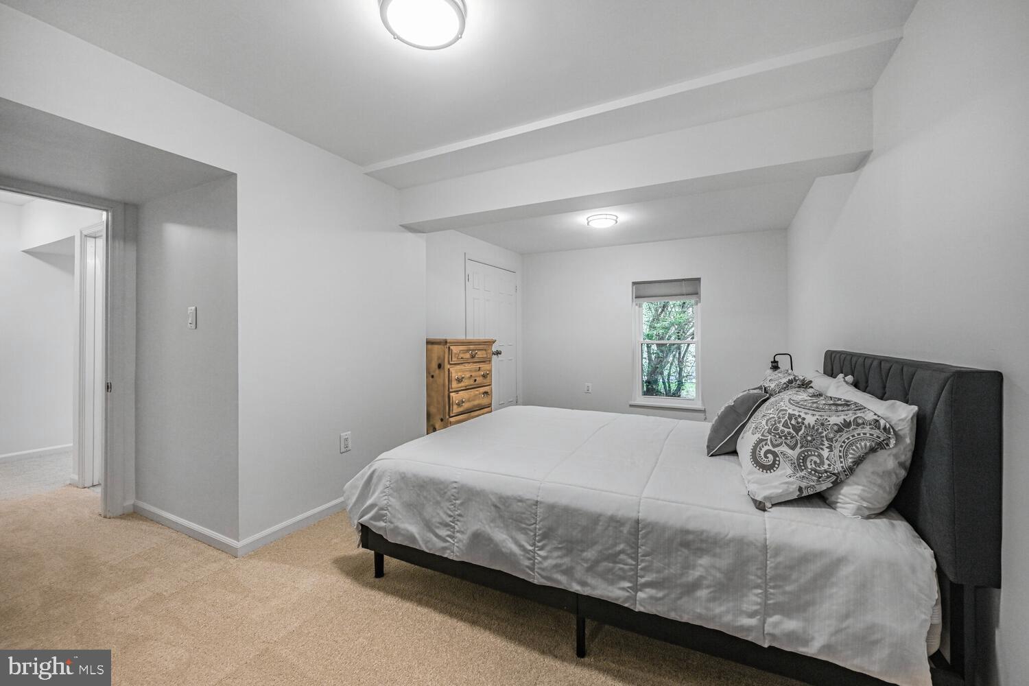 KEMP MILL FOREST - Residential