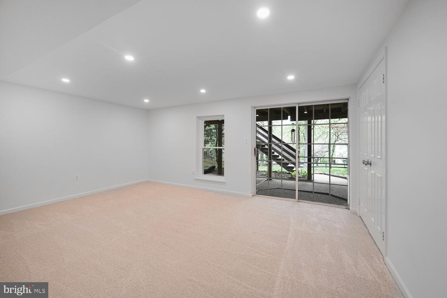 KEMP MILL FOREST - Residential