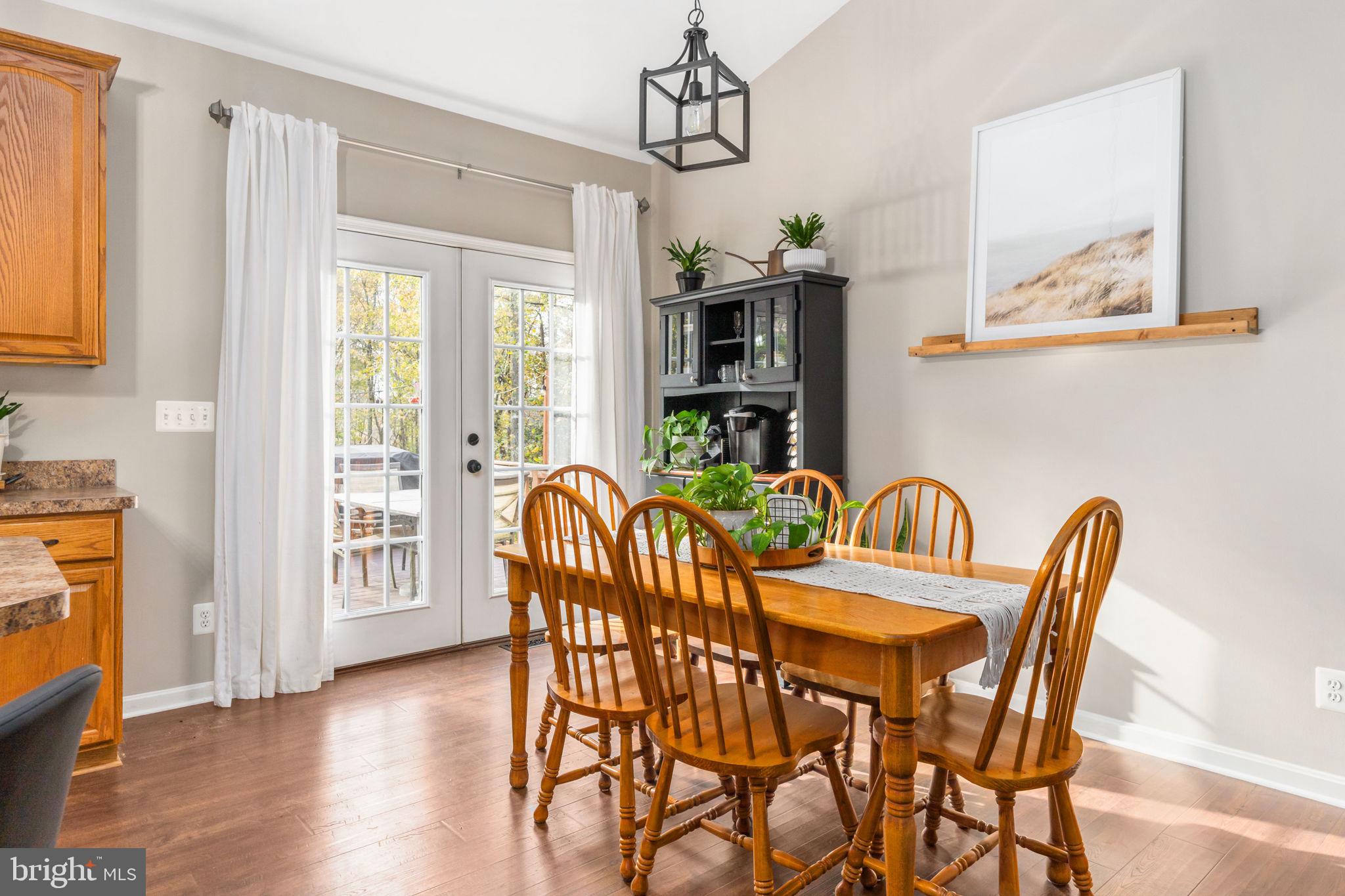 PRESIDENTIAL LAKES - Residential