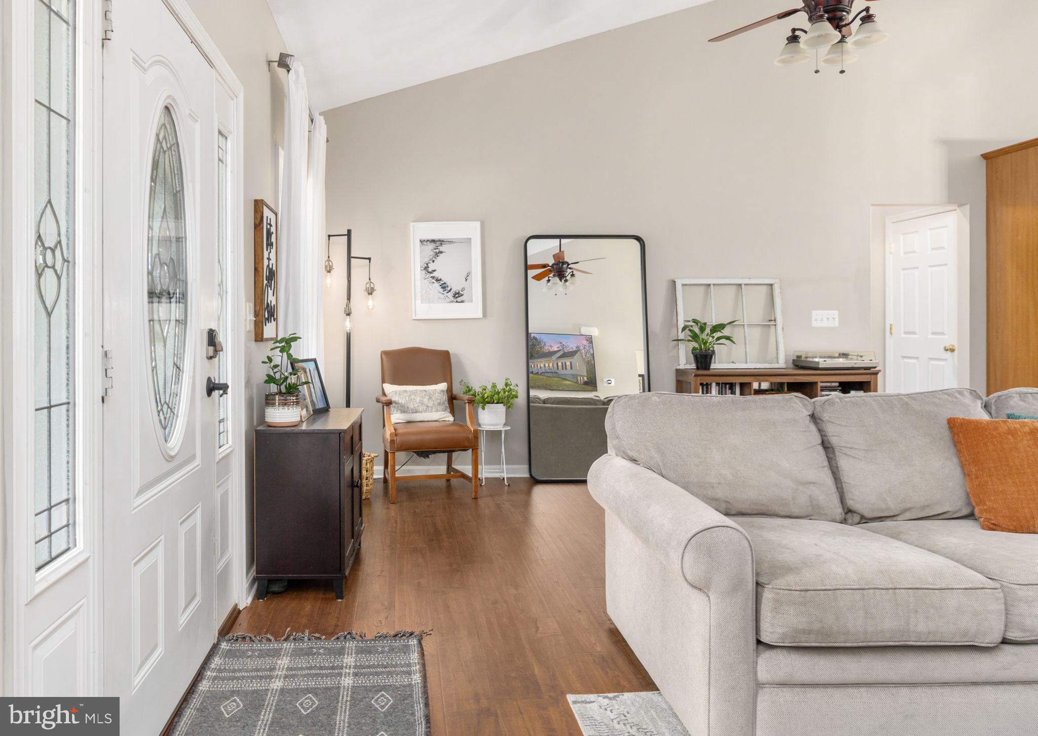 PRESIDENTIAL LAKES - Residential