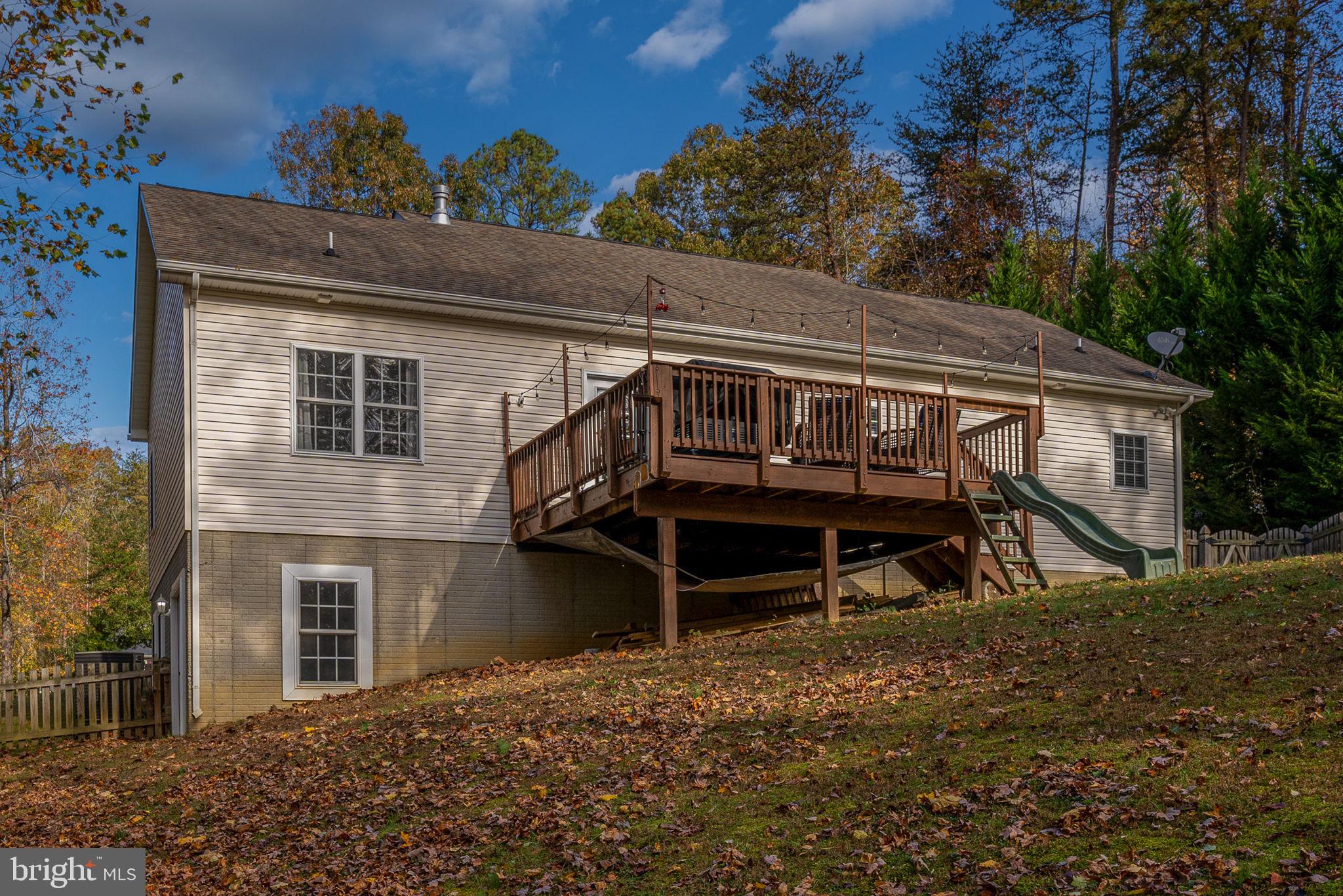 PRESIDENTIAL LAKES - Residential