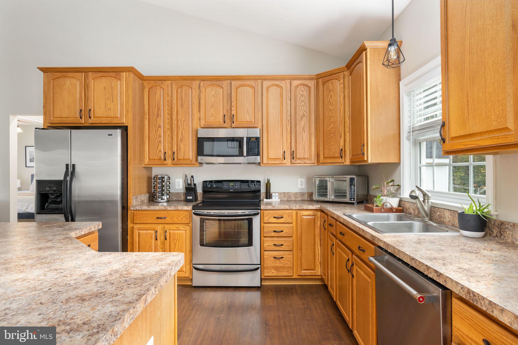 PRESIDENTIAL LAKES - Residential