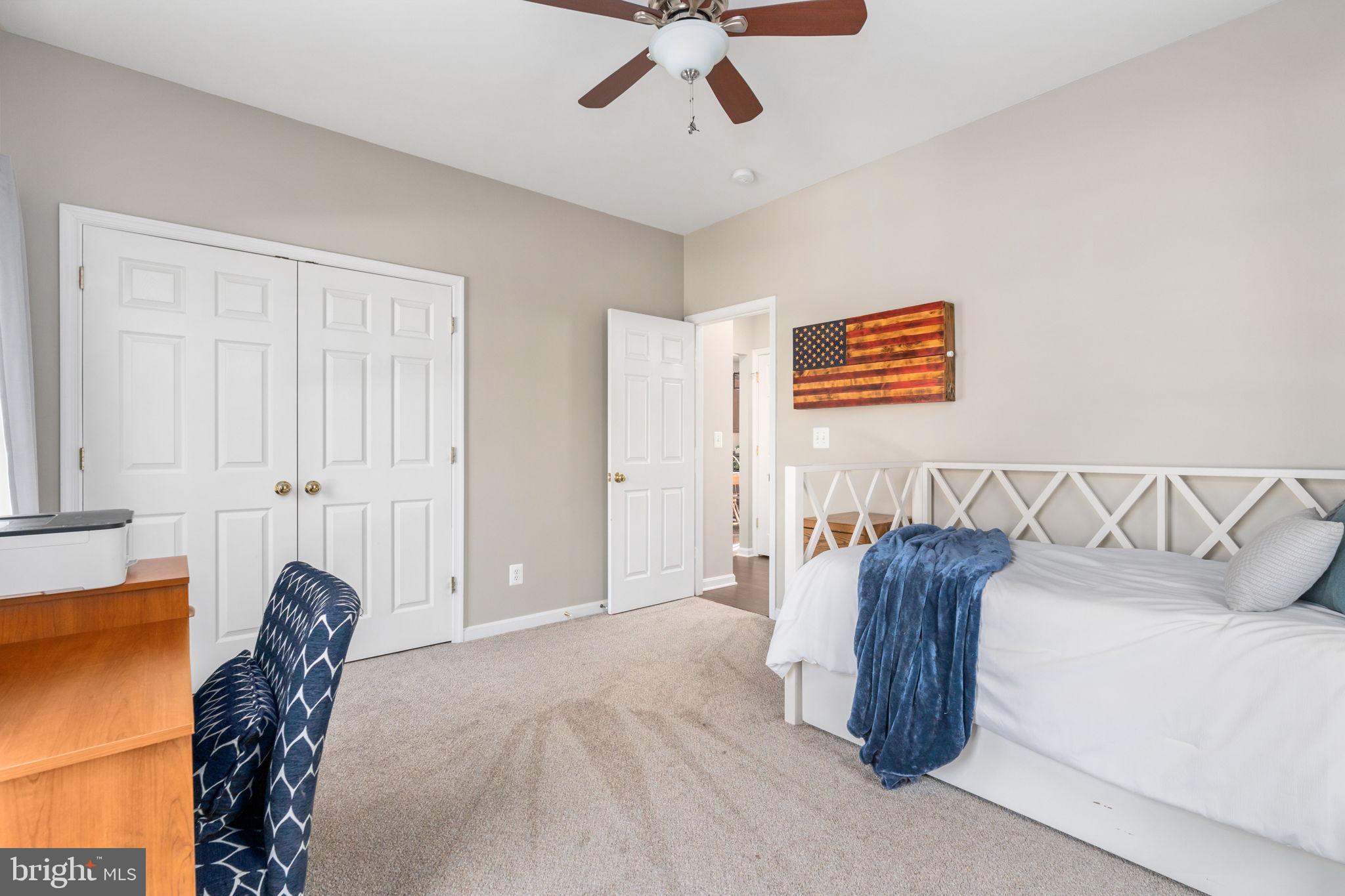 PRESIDENTIAL LAKES - Residential