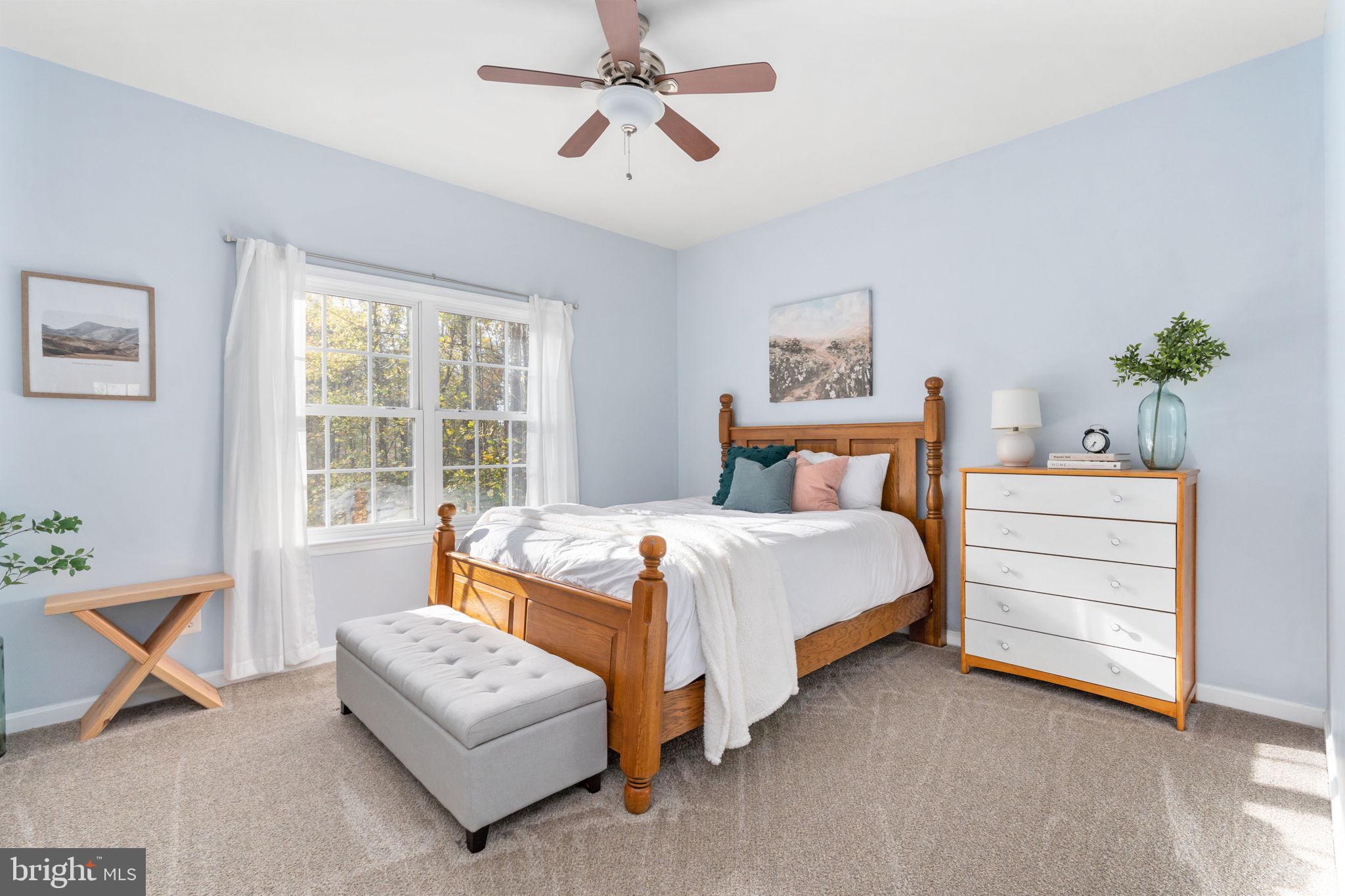 PRESIDENTIAL LAKES - Residential