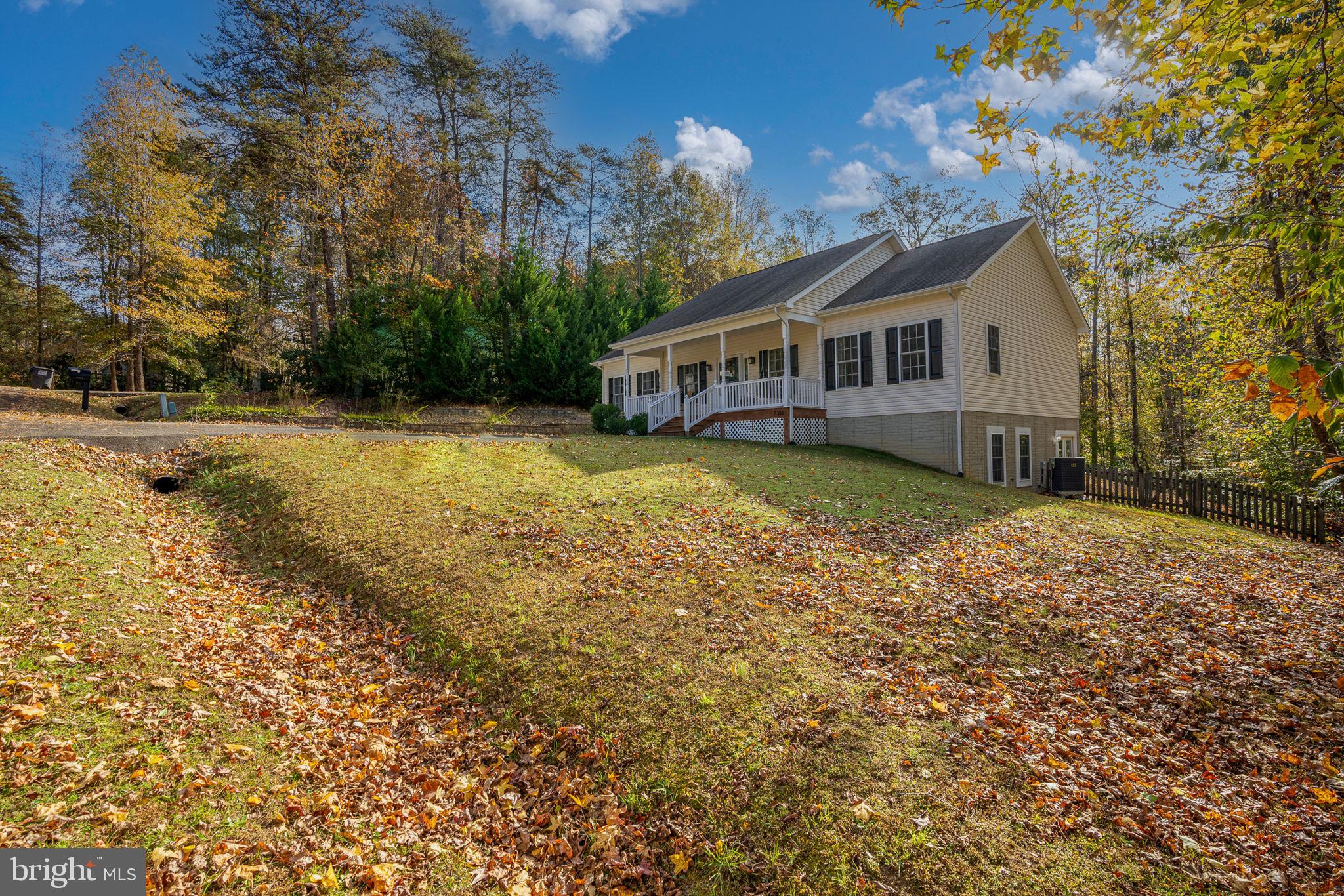 PRESIDENTIAL LAKES - Residential