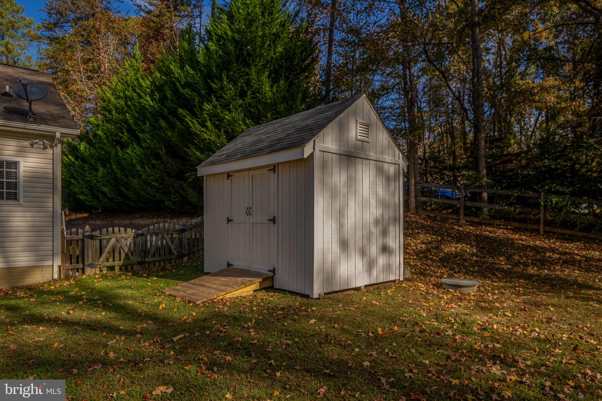 PRESIDENTIAL LAKES - Residential