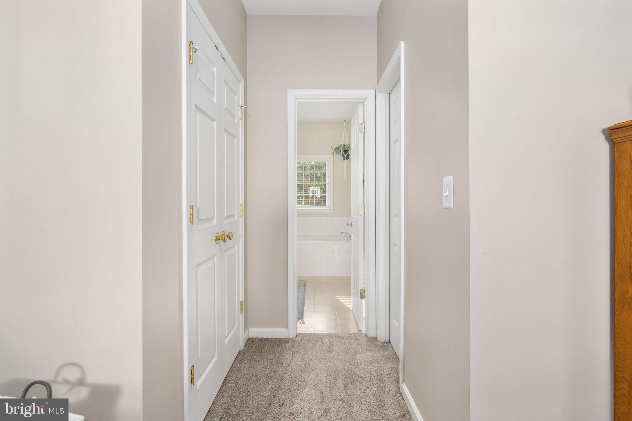 PRESIDENTIAL LAKES - Residential