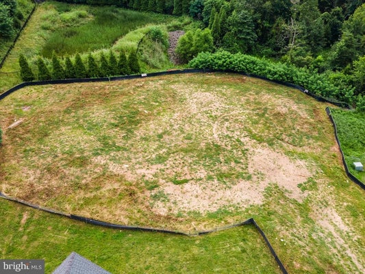 11703 SUGARLAND RD, HERNDON, VA 20170 - Image cf66b6d2cfaa9a97036ffa27564c817f/1366718757