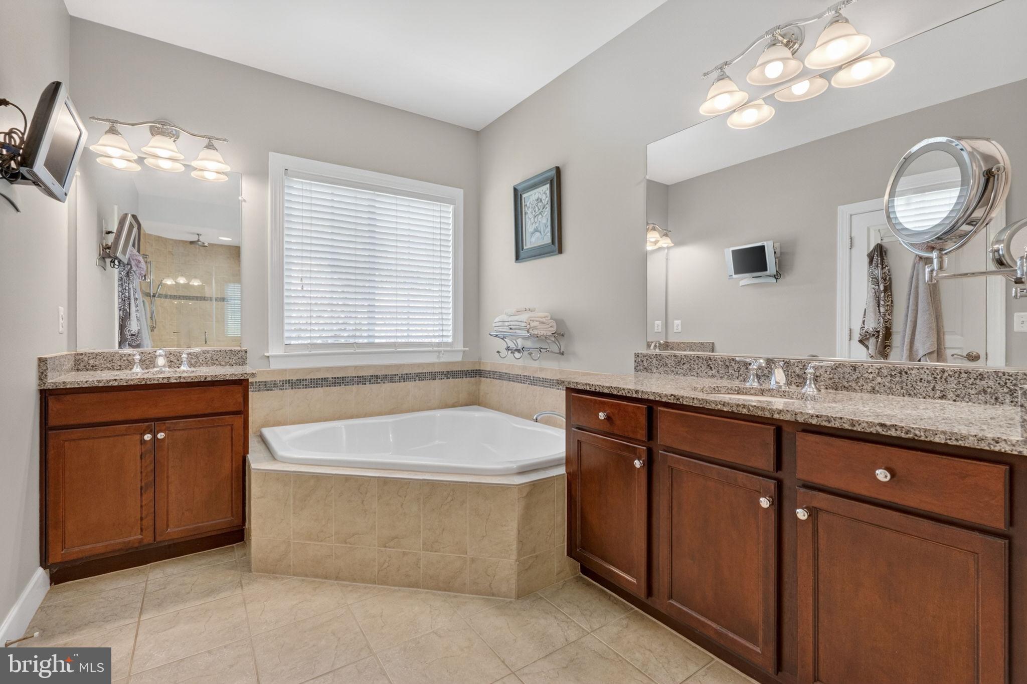 HISTORIC SELMA ESTATES - Residential