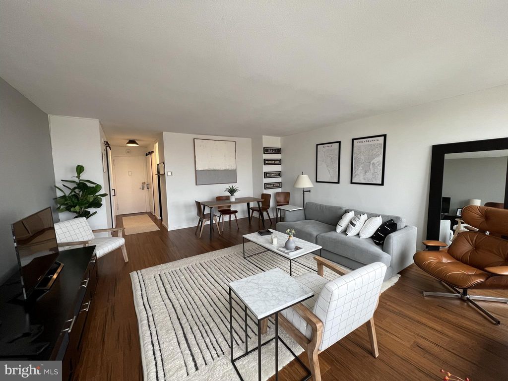 Photo of 210 Locust Street #15EW, PHILADELPHIA, PA 19106 (MLS # PAPH2544990)