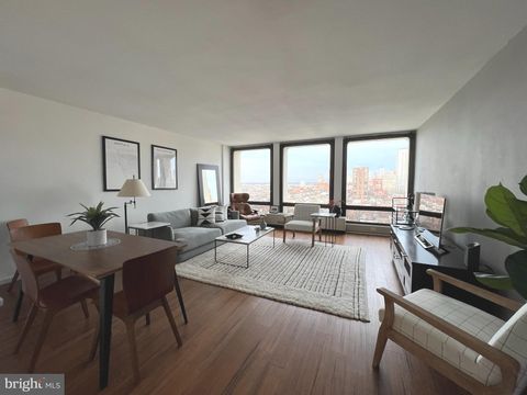 Photo of 210 Locust Street #15EW, PHILADELPHIA, PA 19106 (MLS # PAPH2544990)