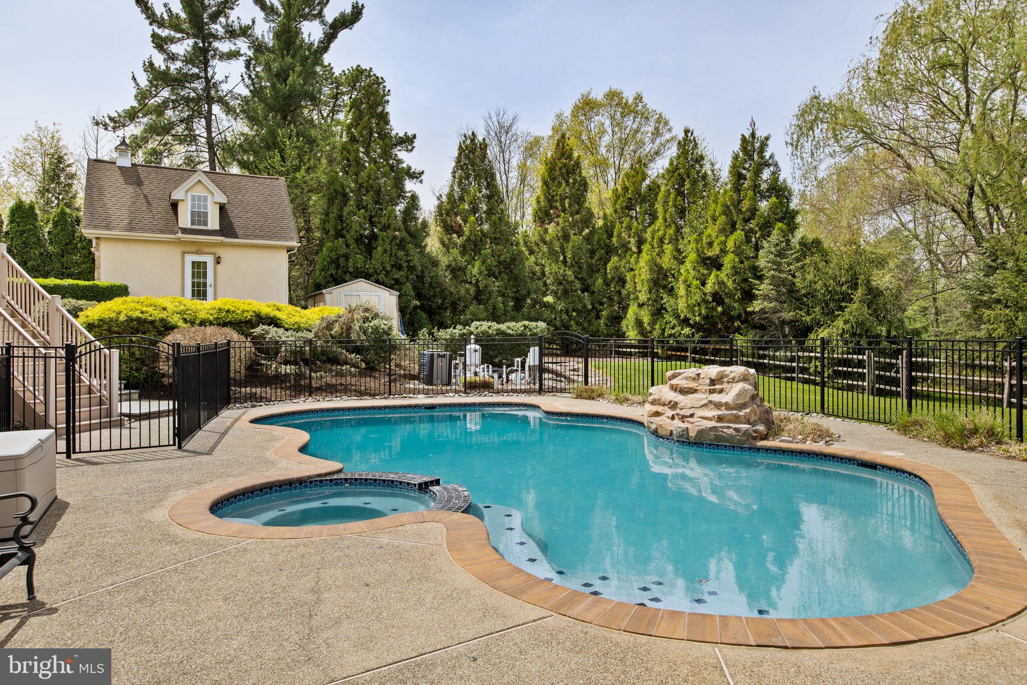 CEDAR HILL - Residential