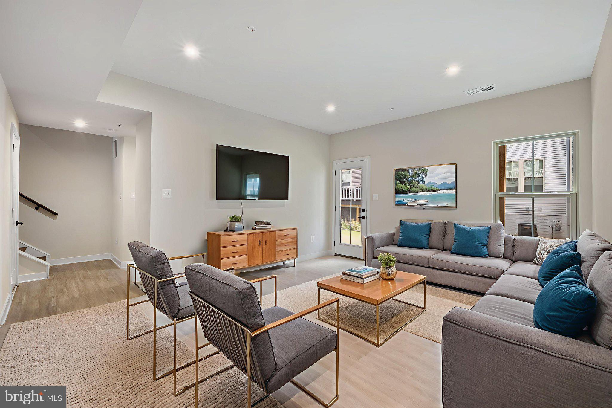 HARRINGTON TERRACE - Residential