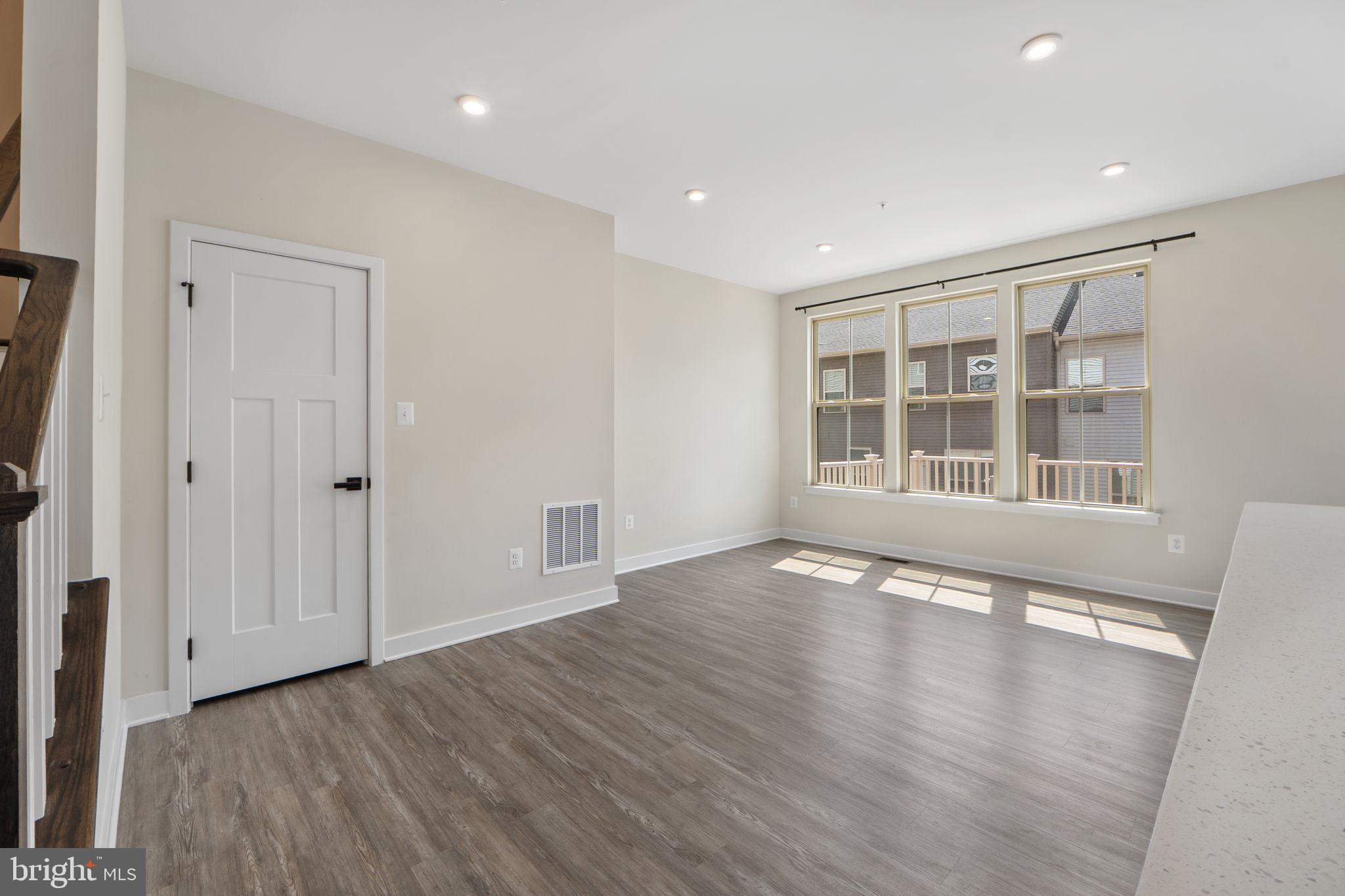 HARRINGTON TERRACE - Residential