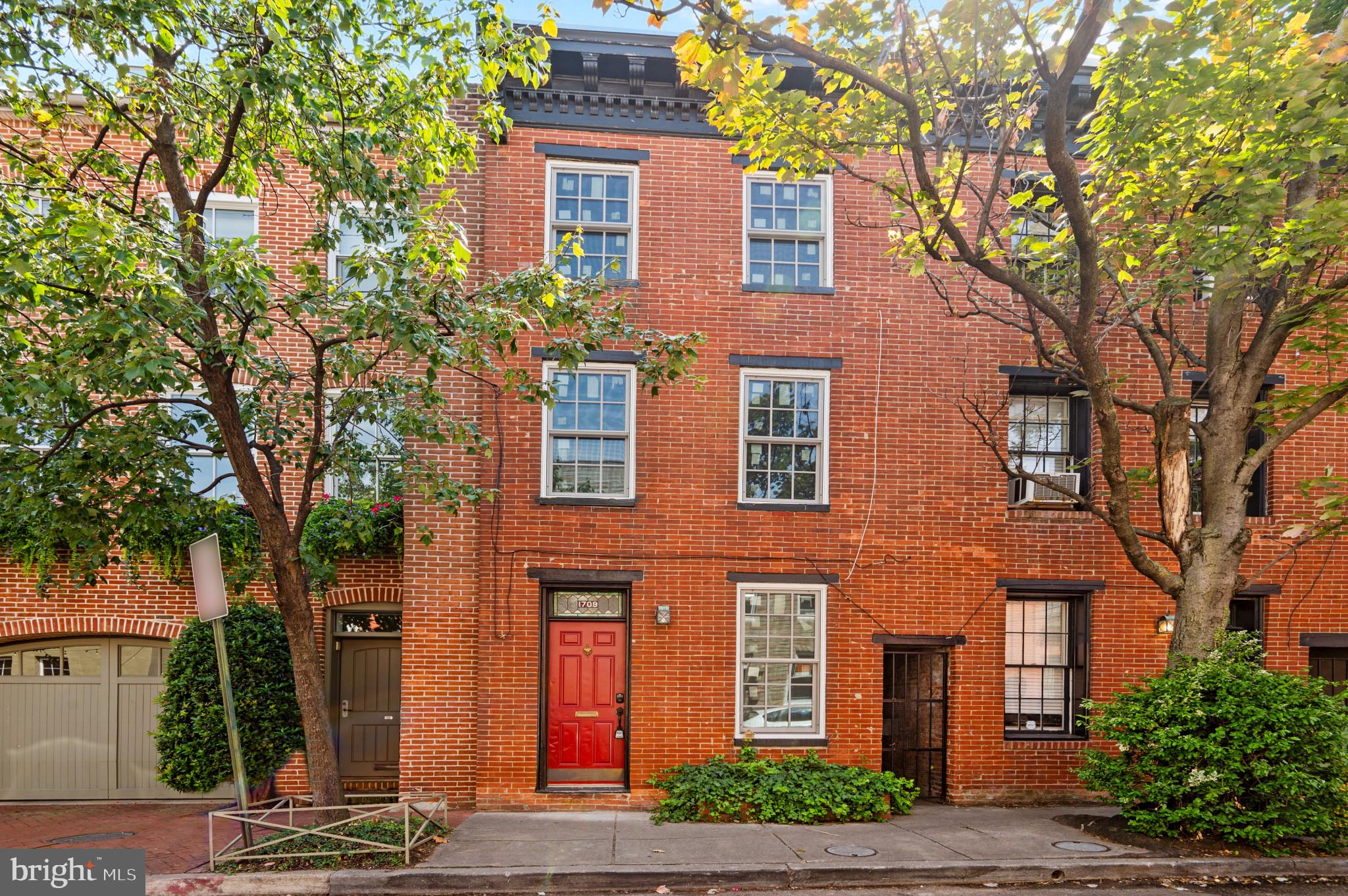 FELLS POINT HISTORIC DISTRICT - Residential