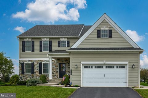 Photo of 645 INTEGRITY DR, LITITZ, PA 17543 (MLS # PALA2035084)