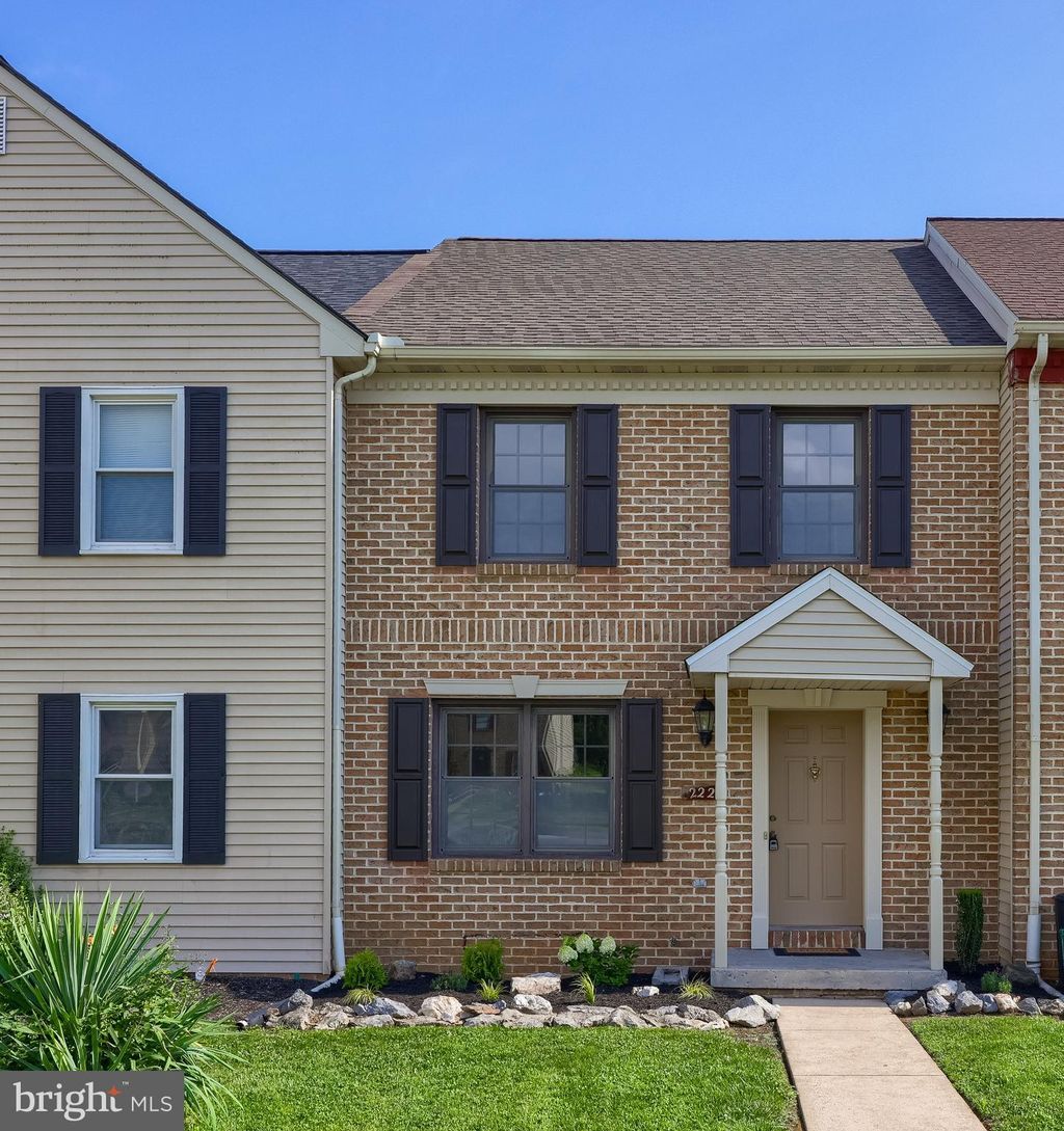 Photo of 2223 Olde Meadow Court, EAST PETERSBURG, PA 17520 (MLS # PALA2073124)