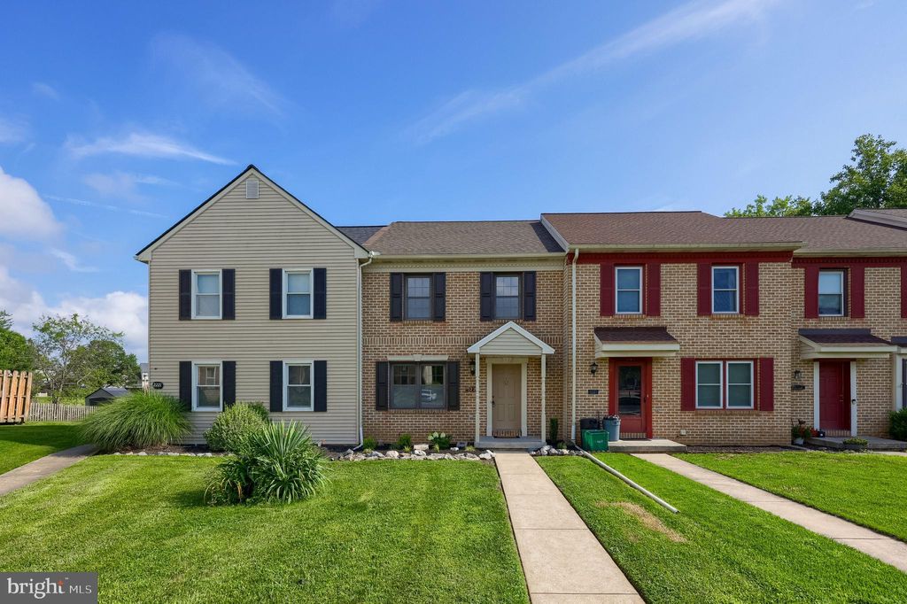 Photo of 2223 Olde Meadow Court, EAST PETERSBURG, PA 17520 (MLS # PALA2073124)