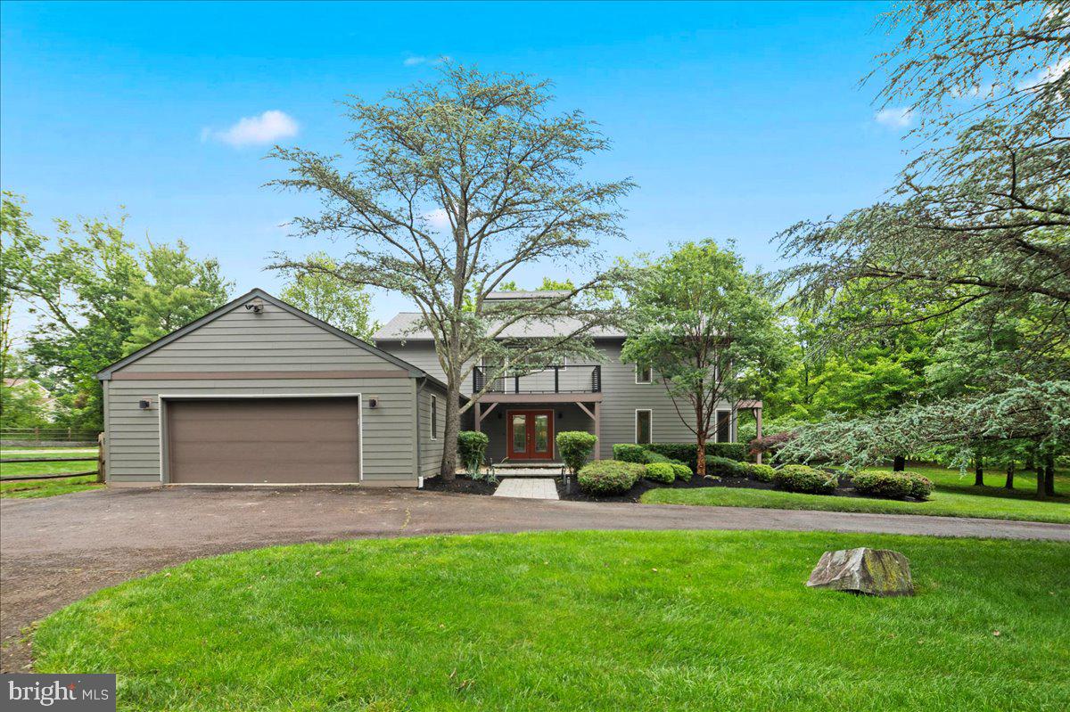 1438 VESTRA ROAD