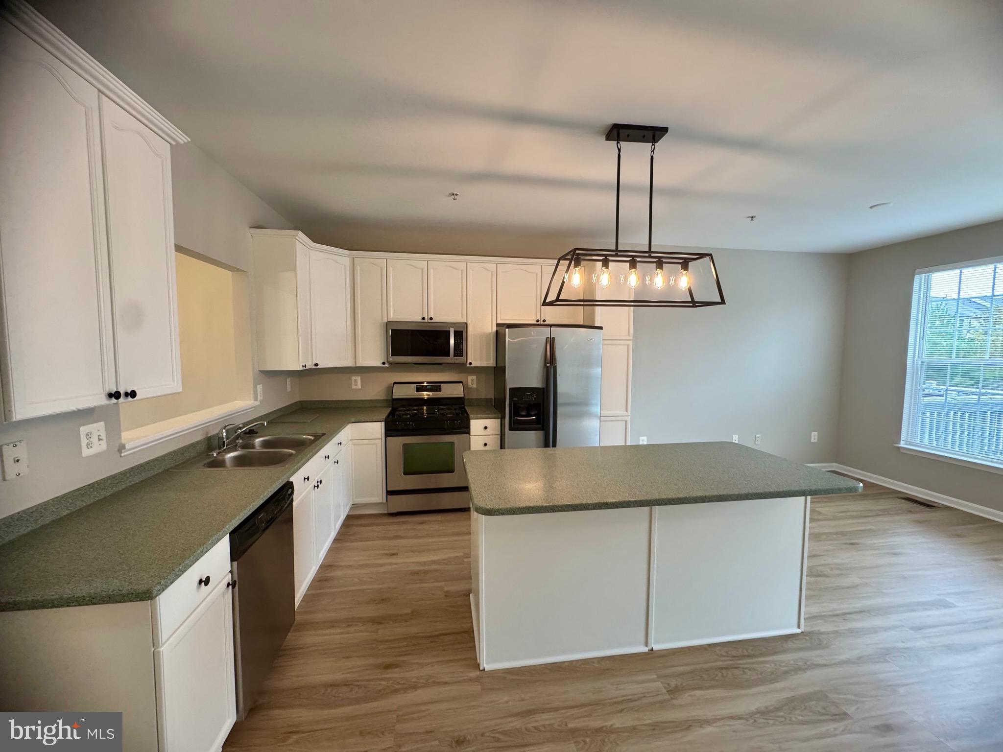 NORTH CROSSING - Residential Lease