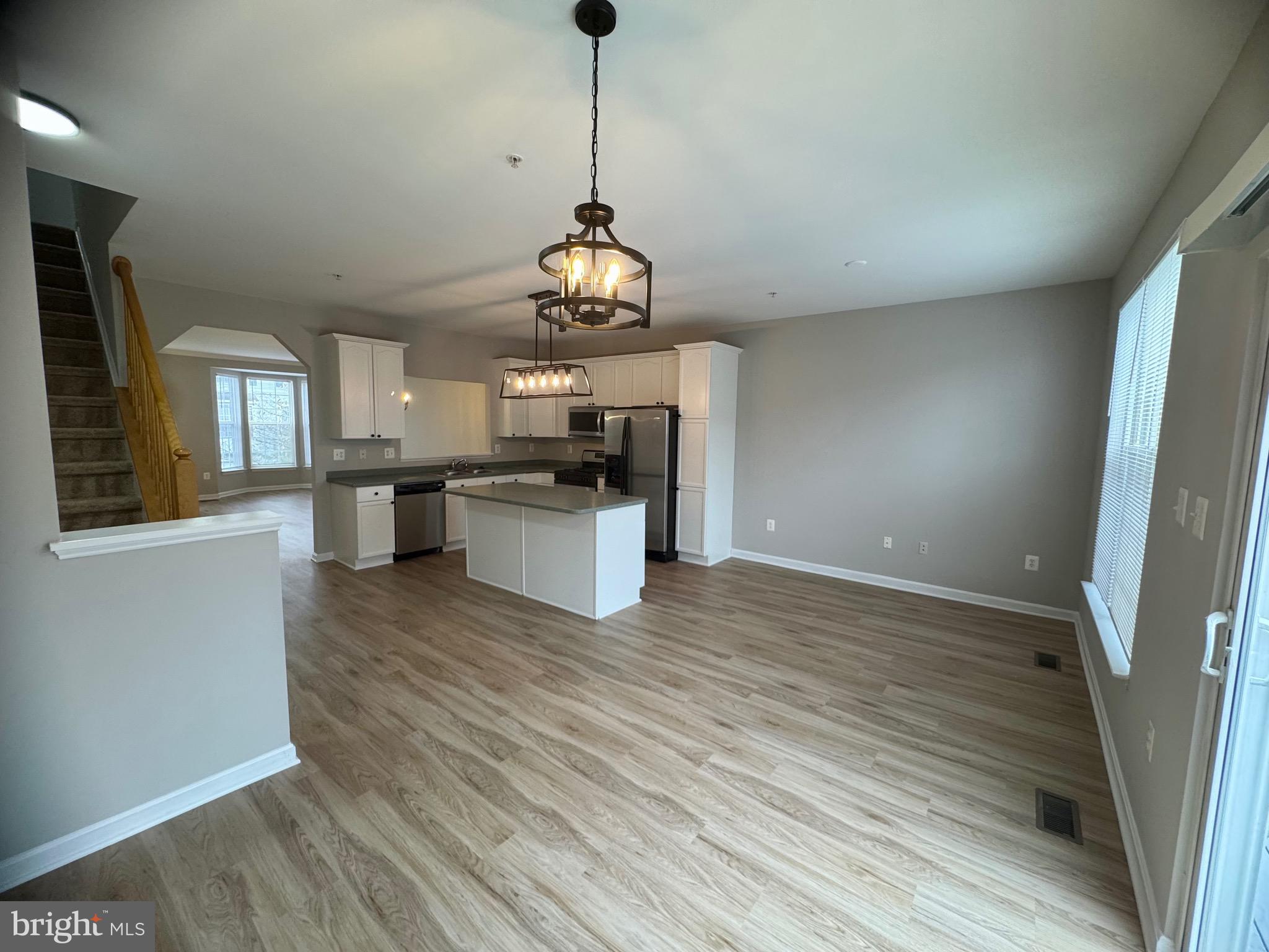 NORTH CROSSING - Residential Lease