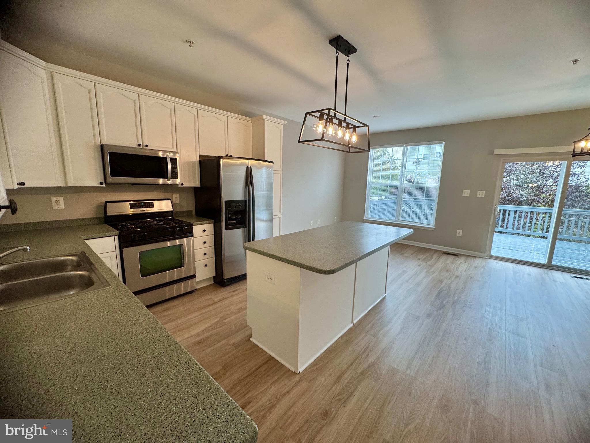 NORTH CROSSING - Residential Lease