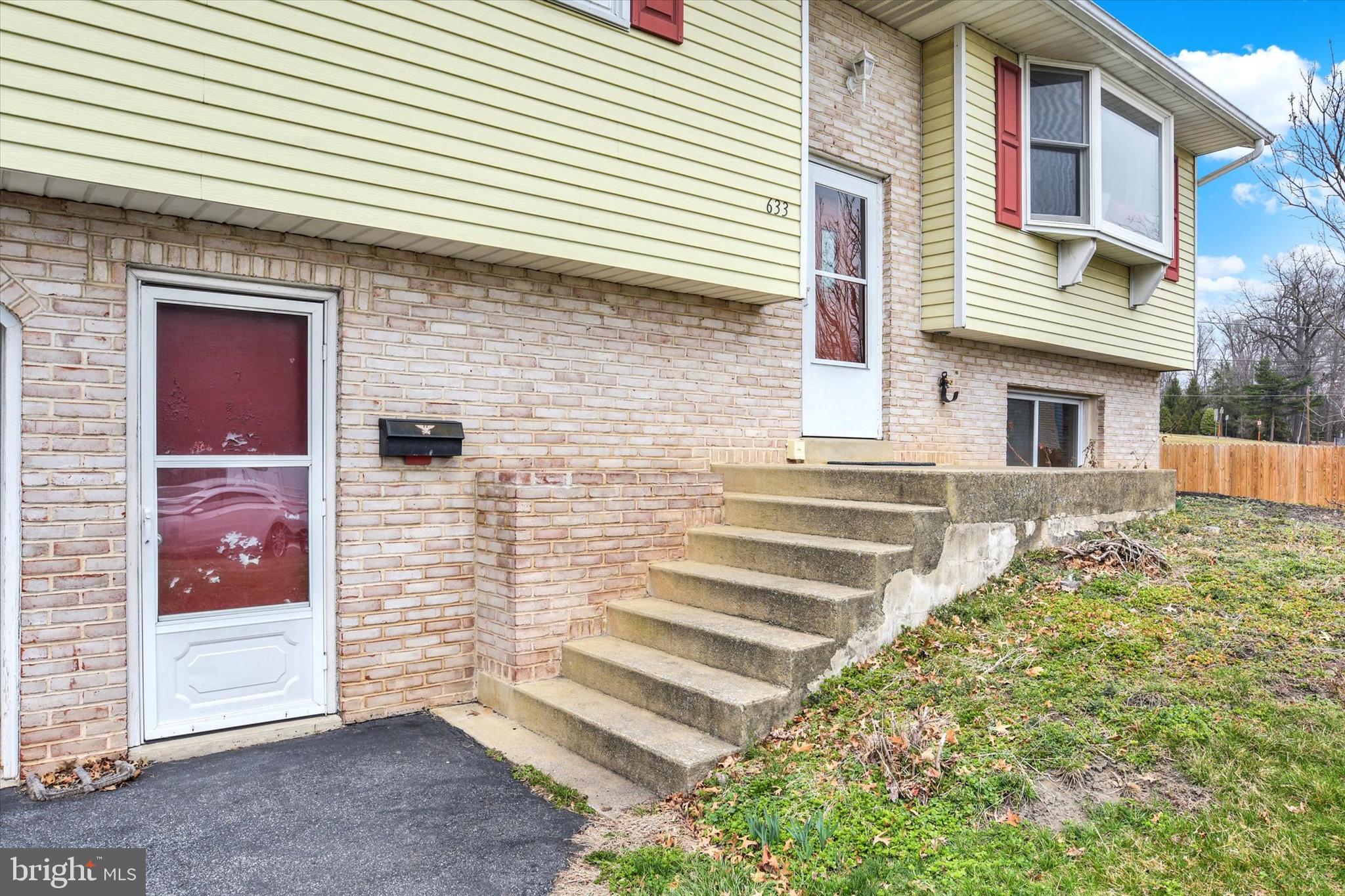 ELIZABETHTOWN BOROUGH - Residential