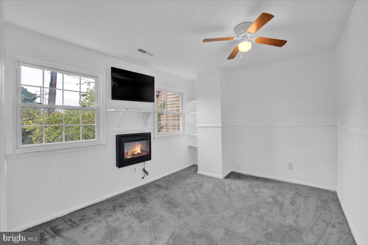 EAST FALLS - Residential