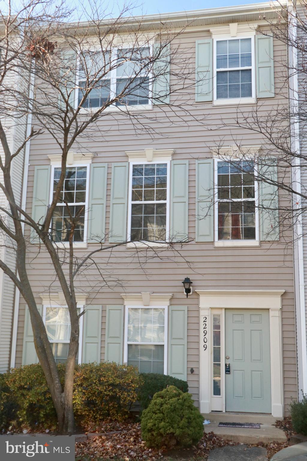 GROVEWOOD PARCEL A - Residential Lease